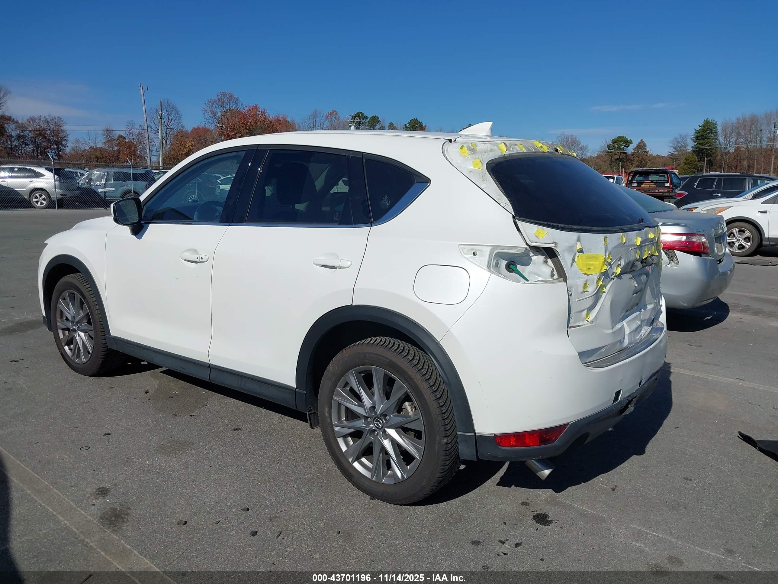 MAZDA CX-5 image 3