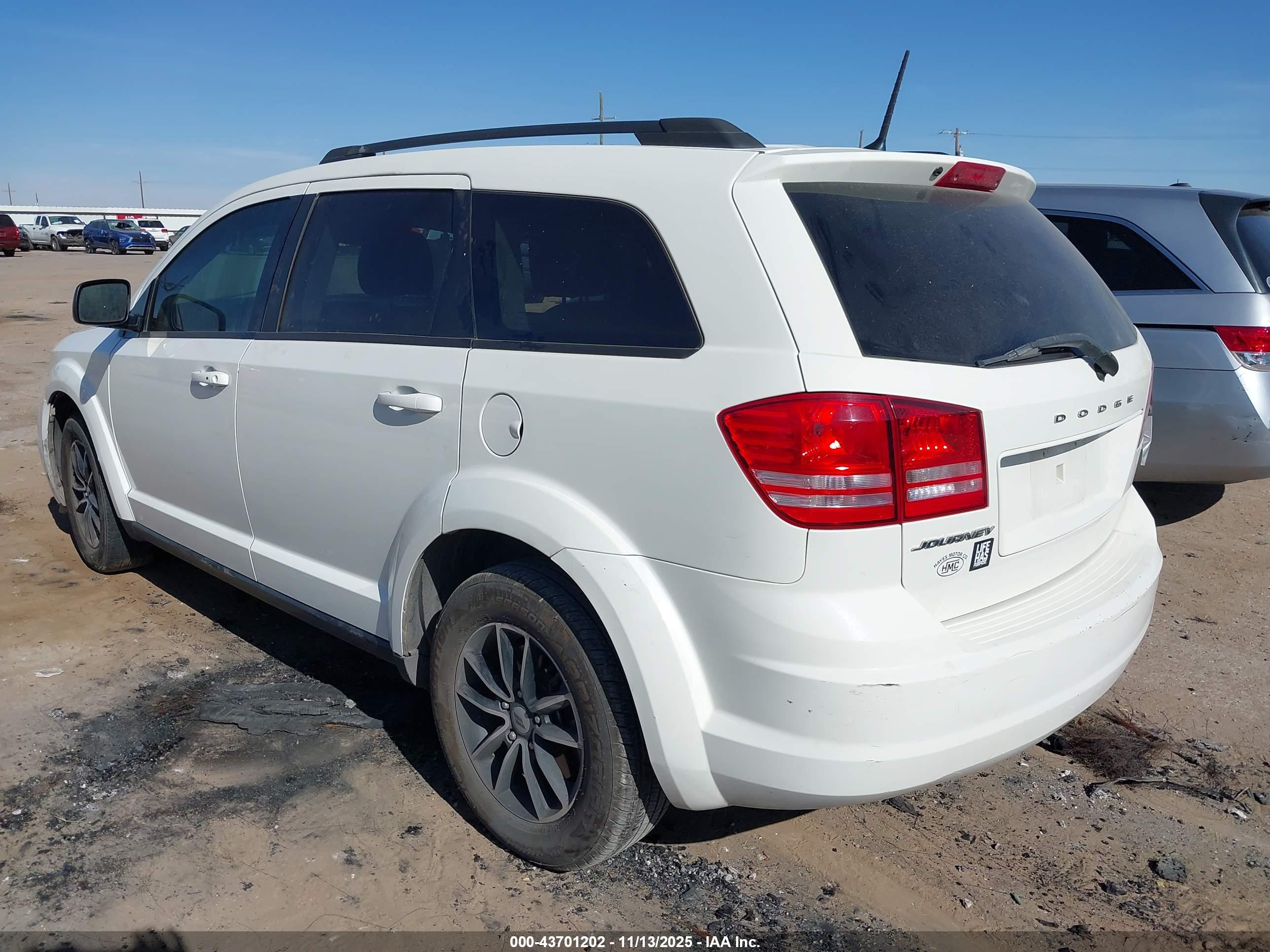 DODGE JOURNEY image 3