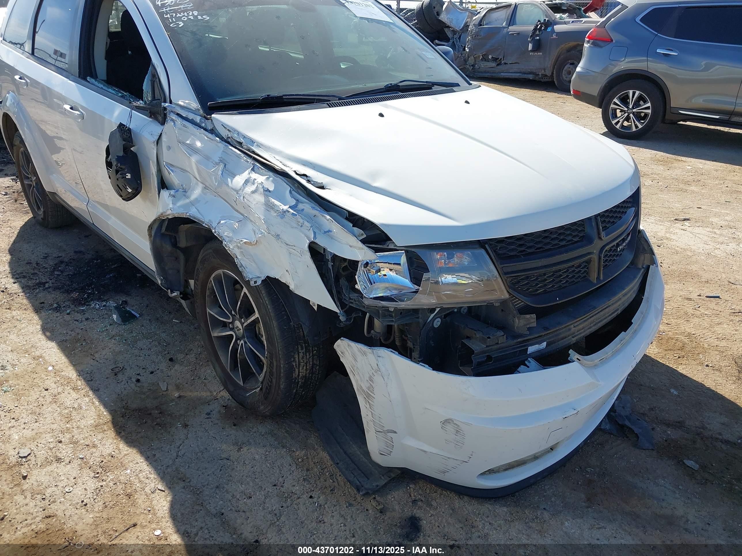 DODGE JOURNEY image 6