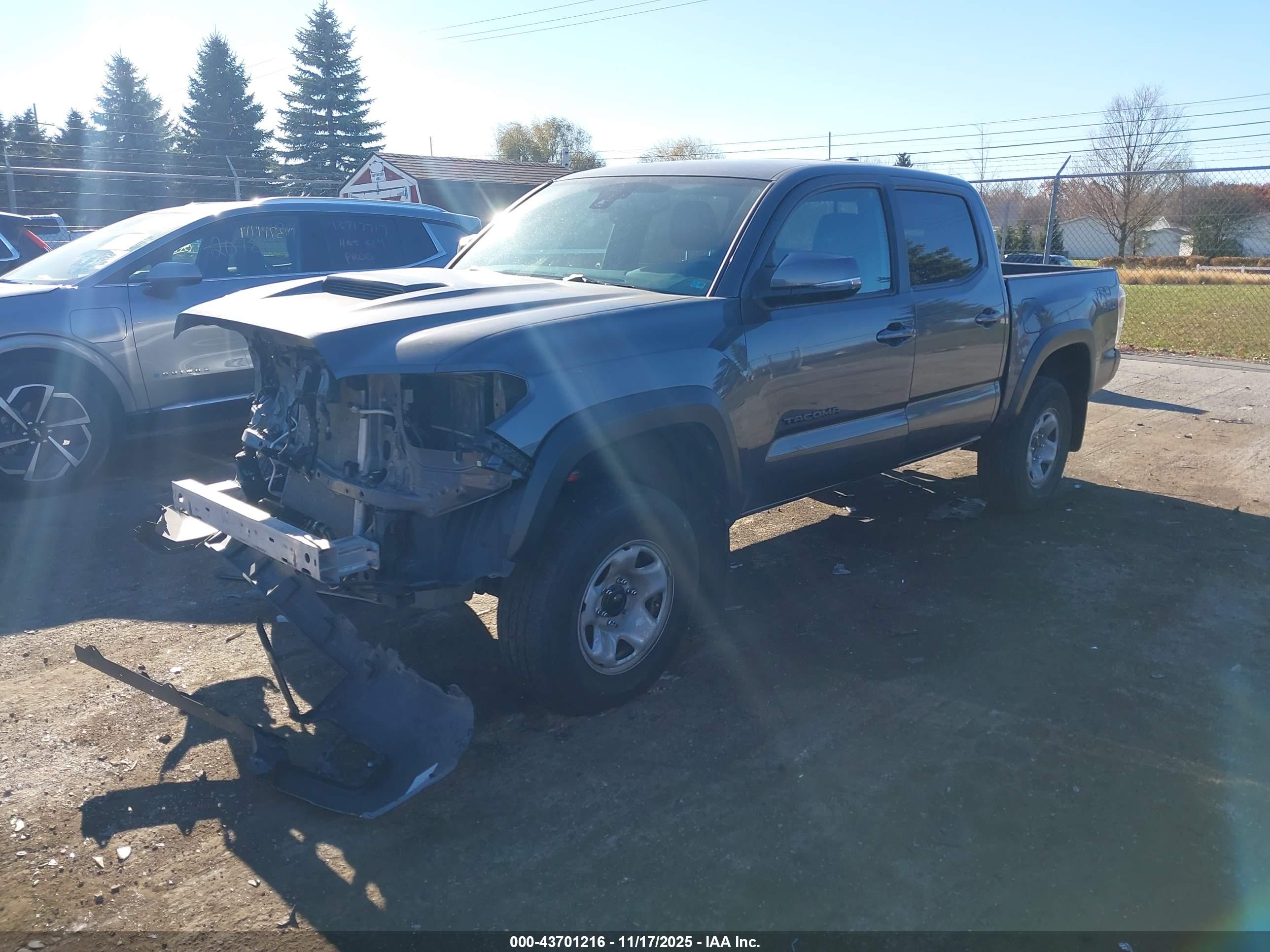 TOYOTA TACOMA image 2