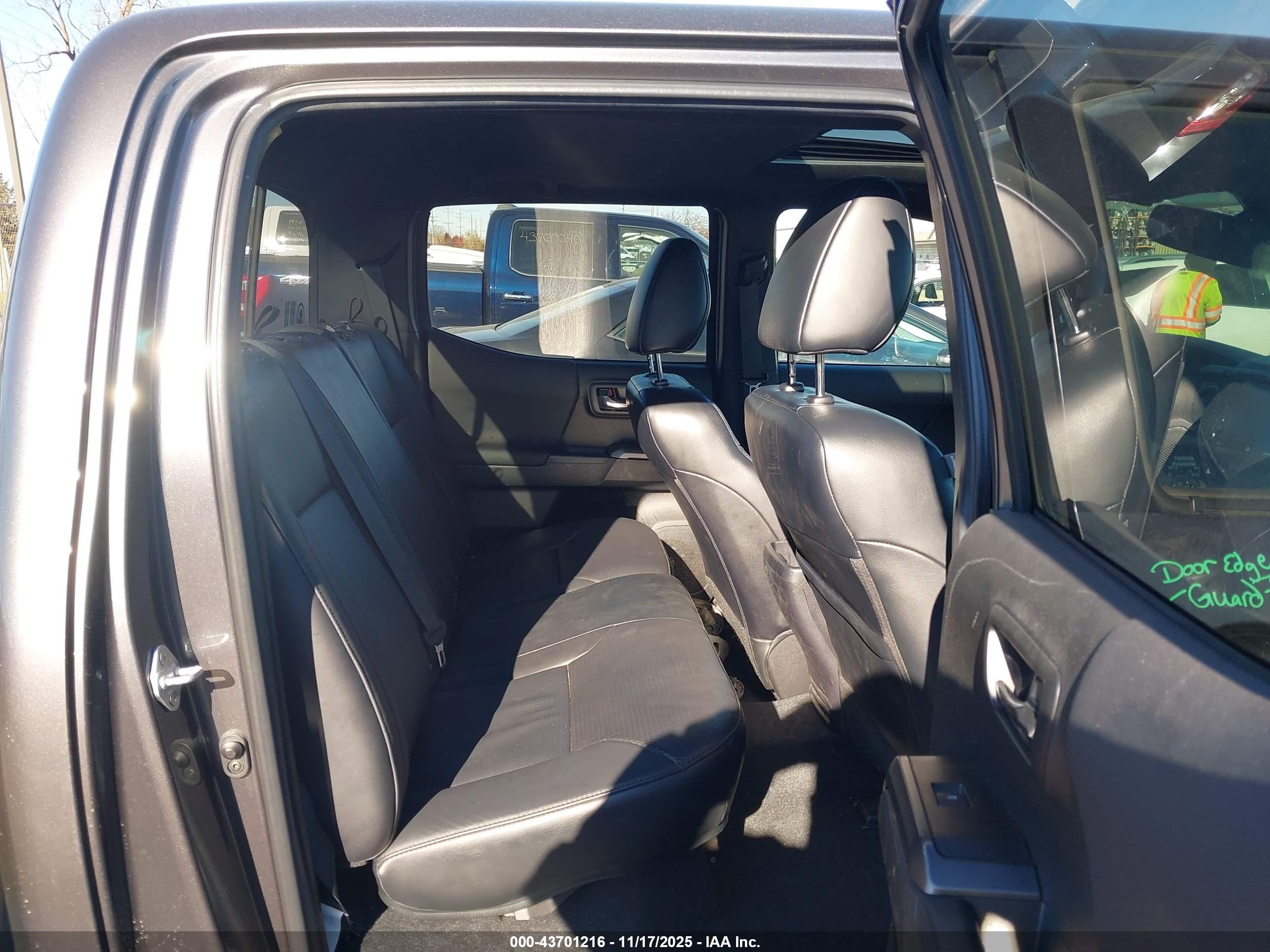 TOYOTA TACOMA image 8