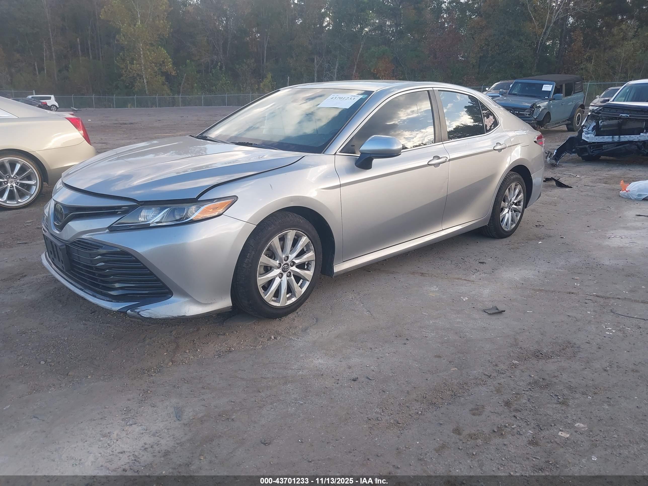 TOYOTA CAMRY image 2