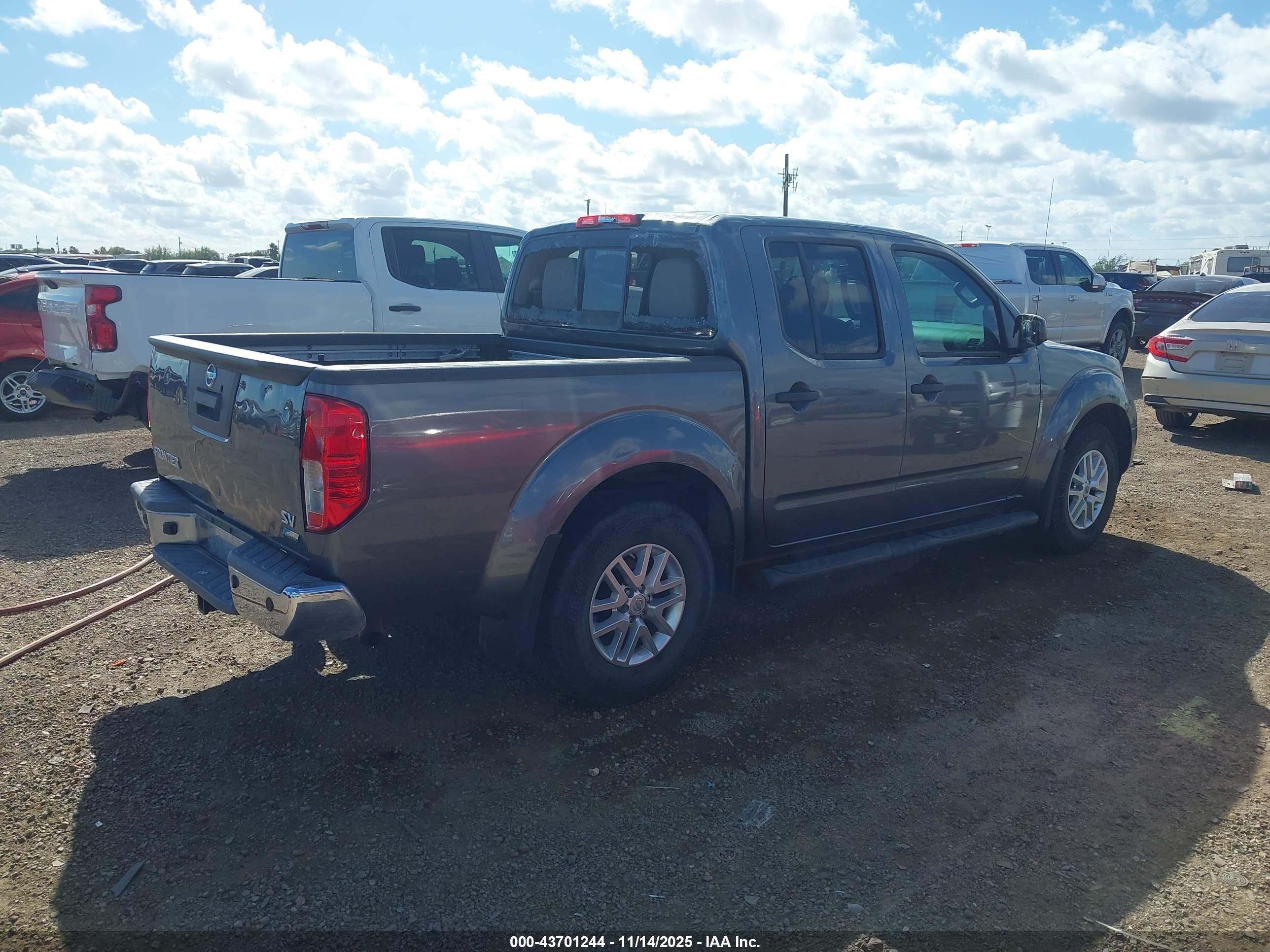 NISSAN FRONTIER image 4