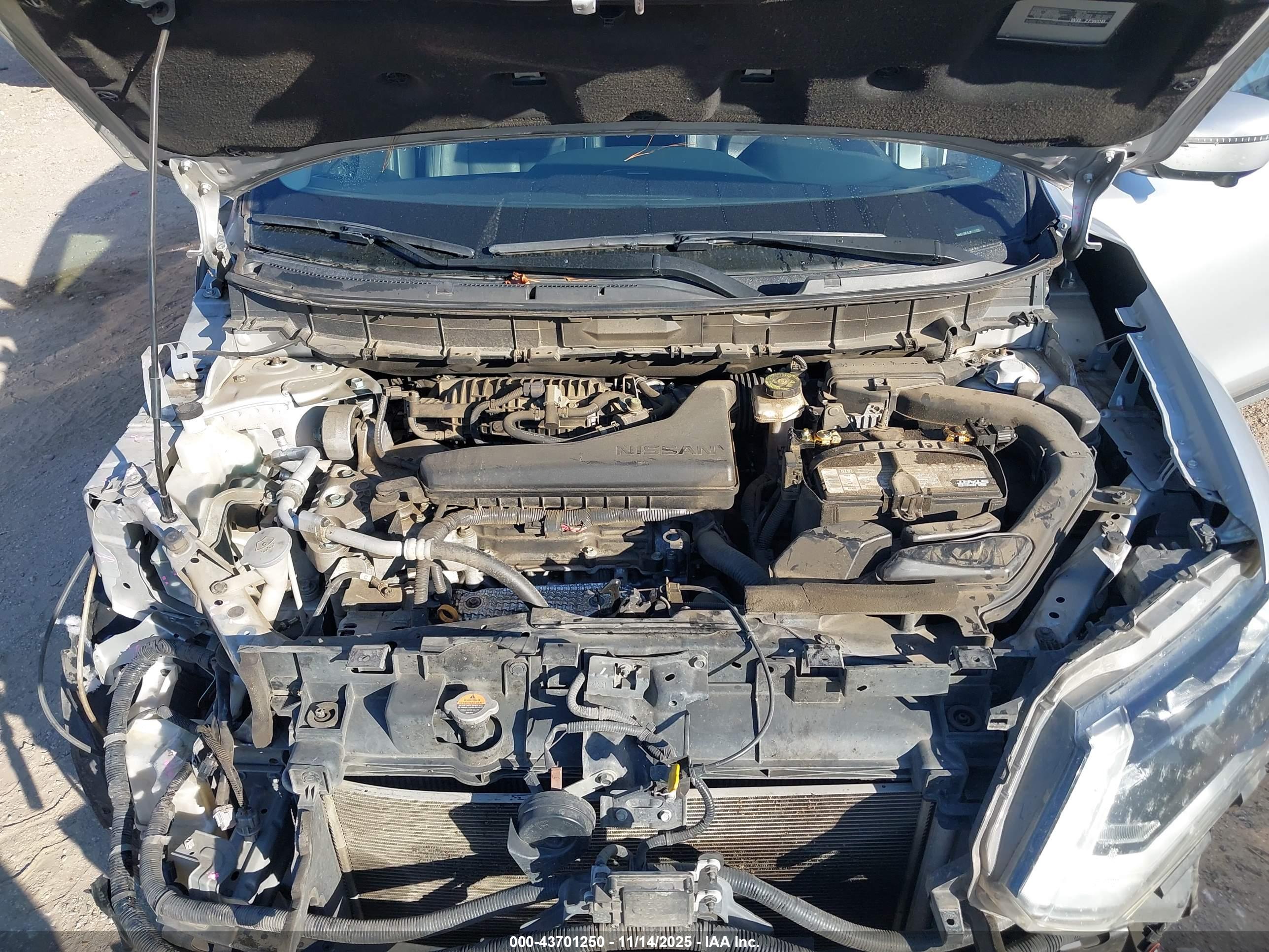 NISSAN ROGUE image 10