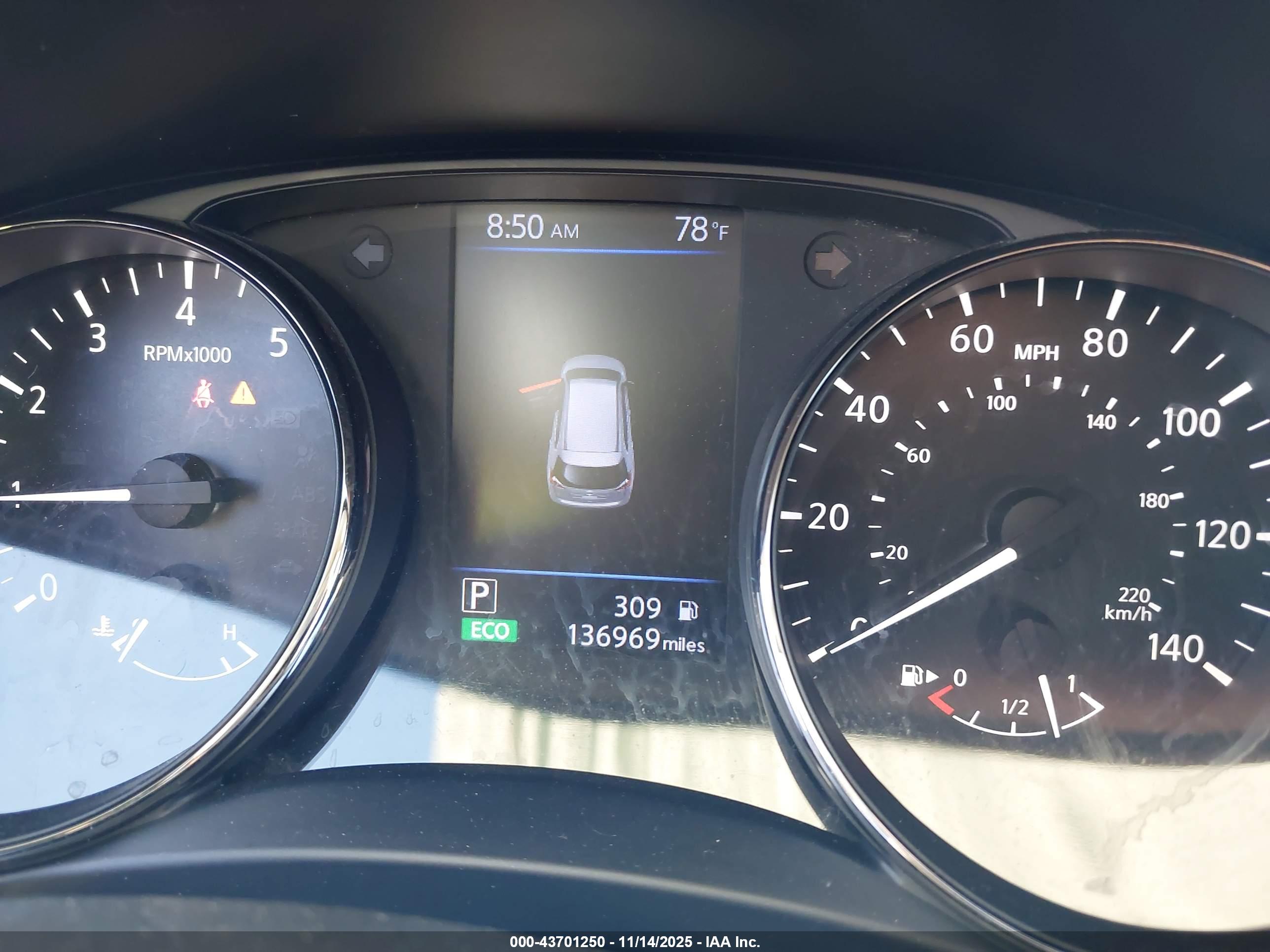 NISSAN ROGUE image 7