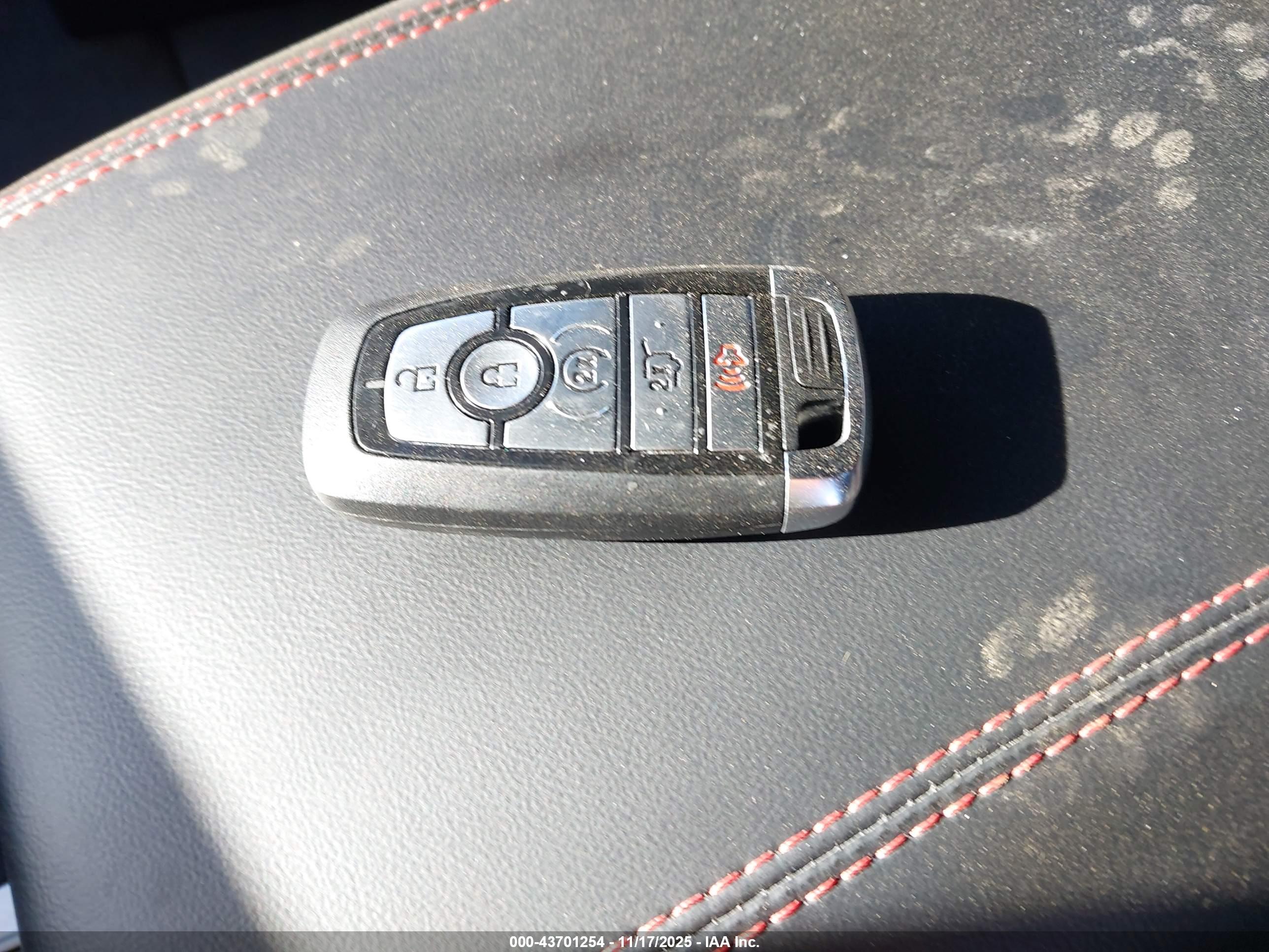 FORD EXPLORER image 11