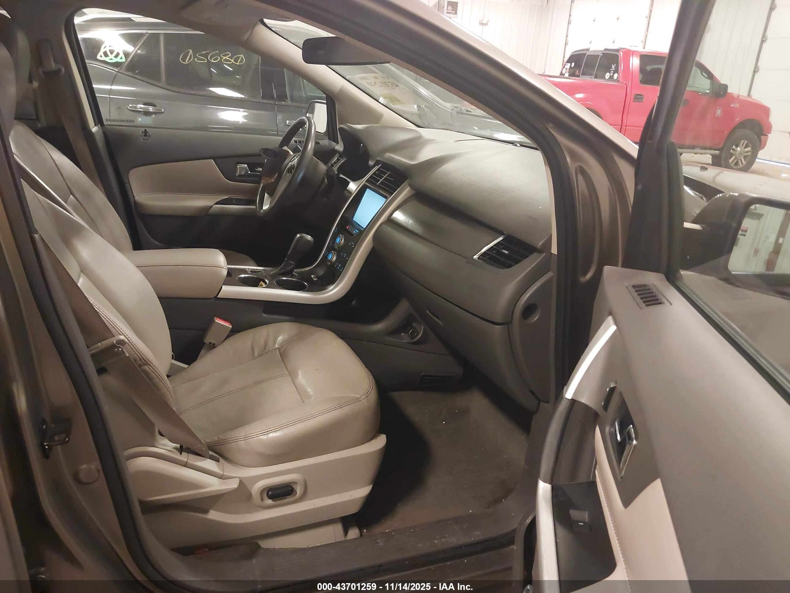 FORD EDGE image 5