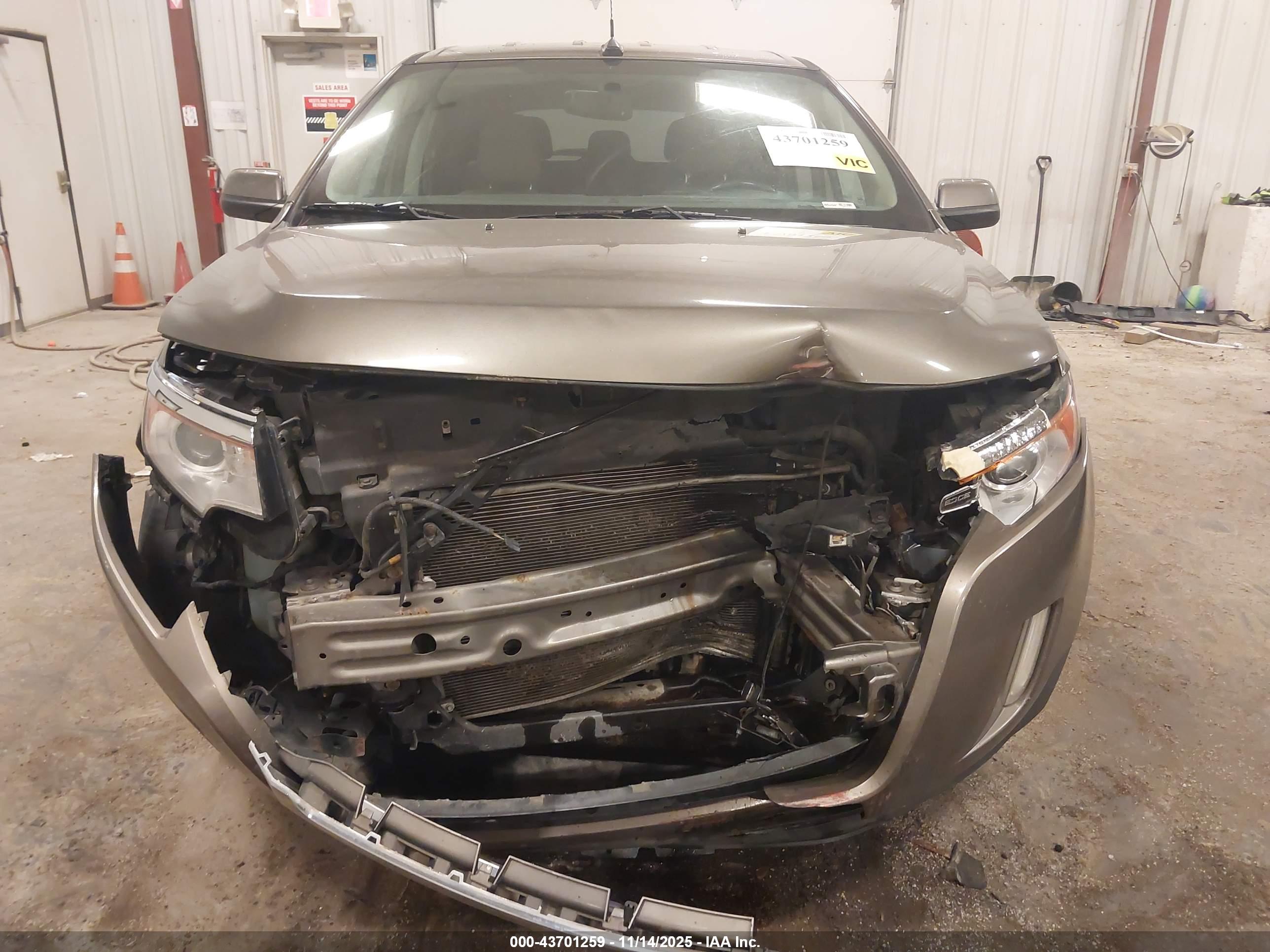 FORD EDGE image 6
