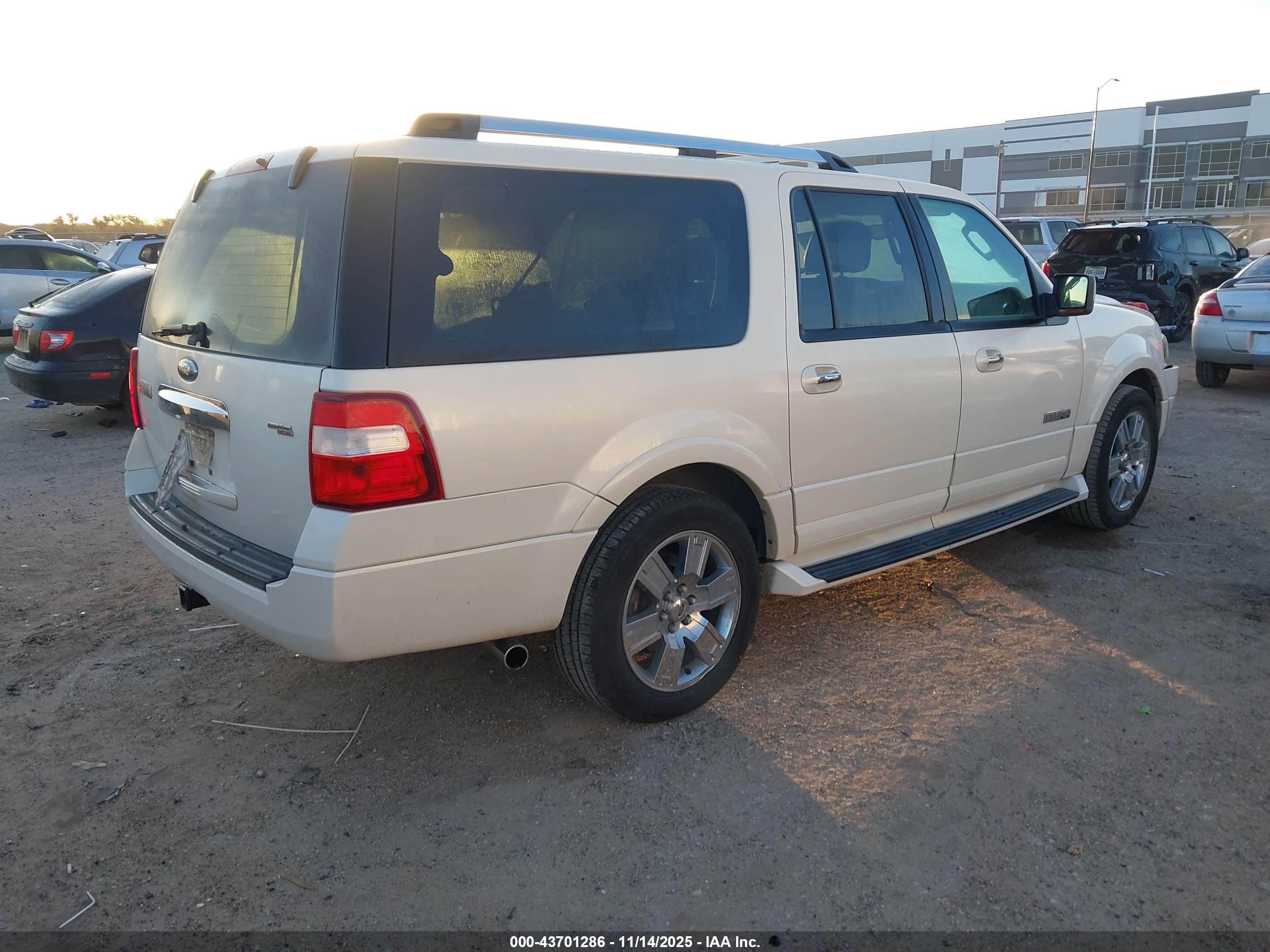FORD EXPEDITION image 4