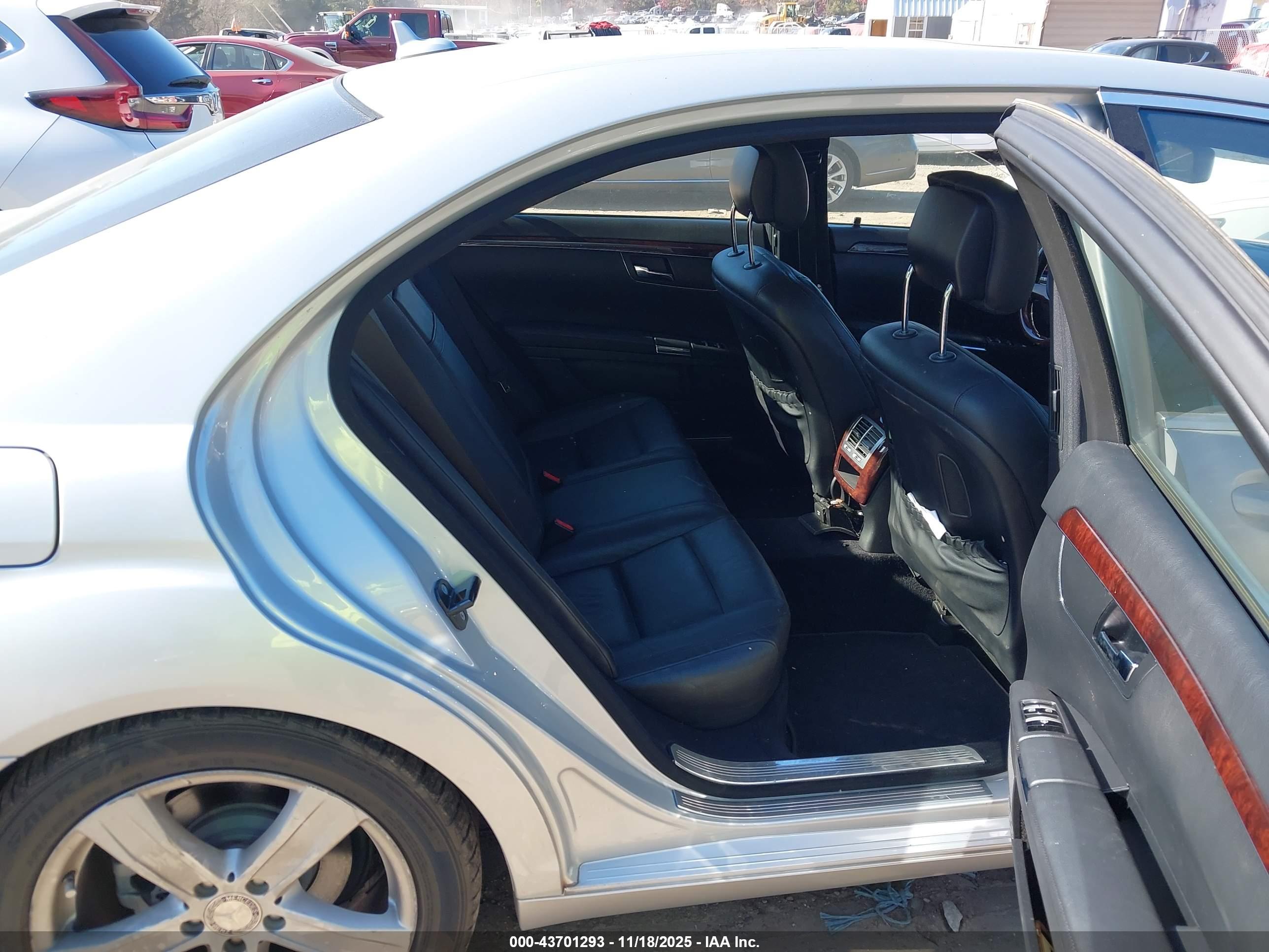 MERCEDES-BENZ S image 8
