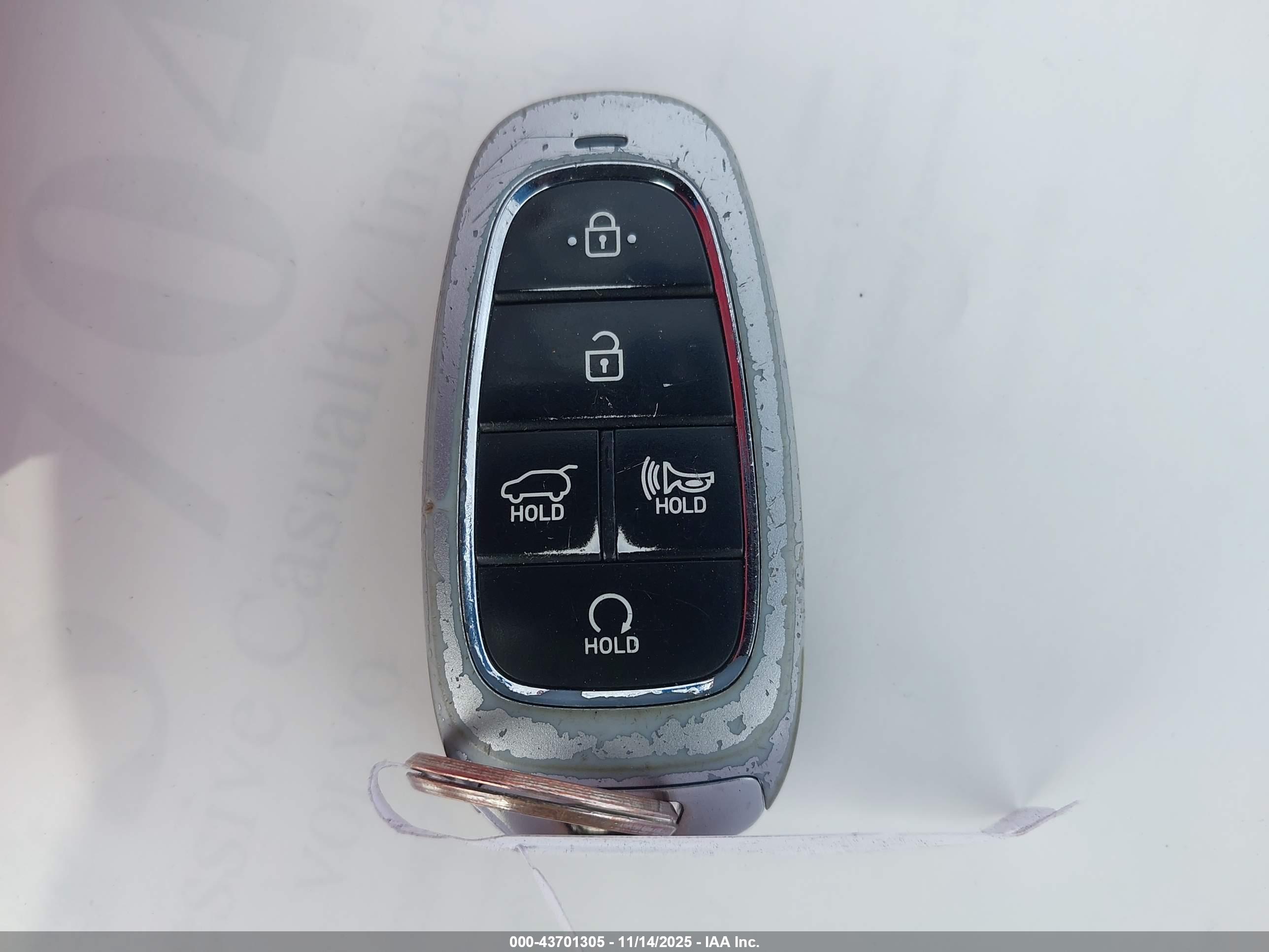 HYUNDAI SANTA image 11