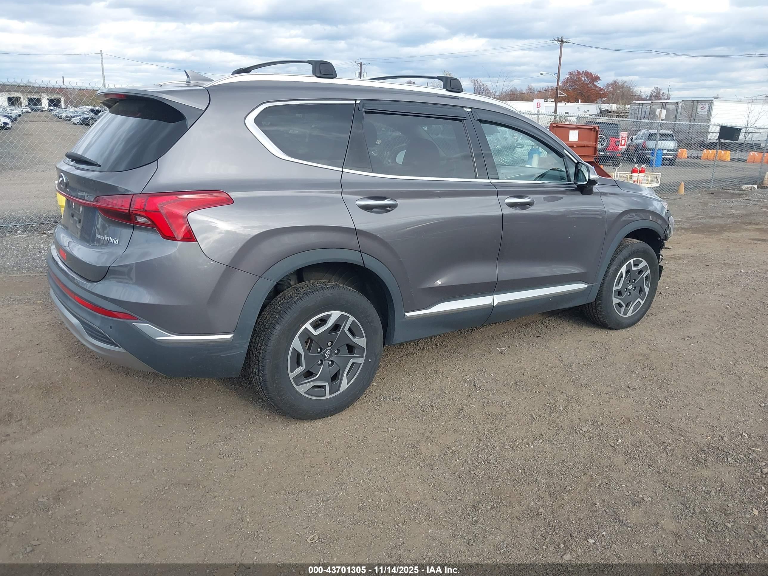 HYUNDAI SANTA image 4