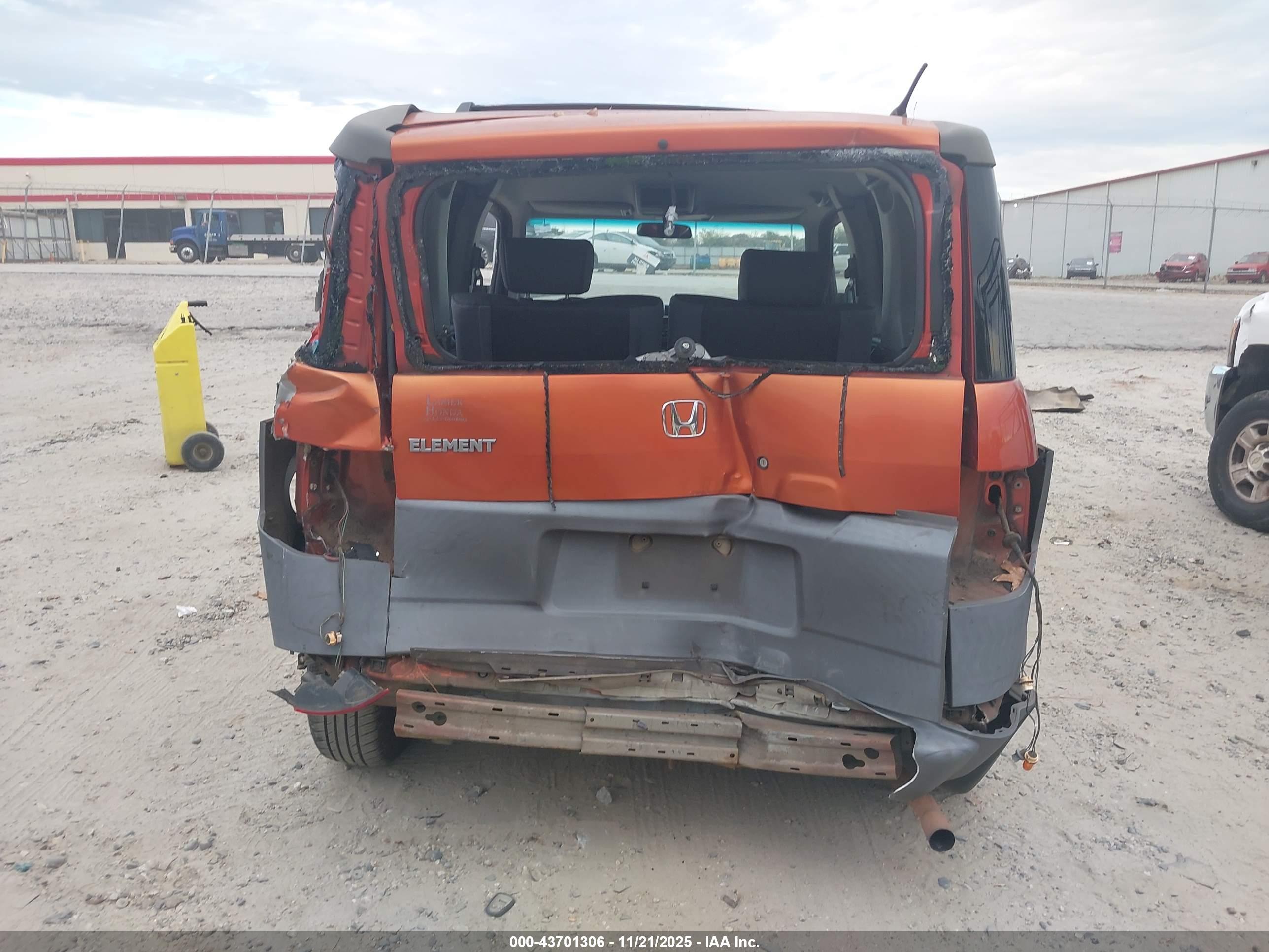HONDA ELEMENT image 6