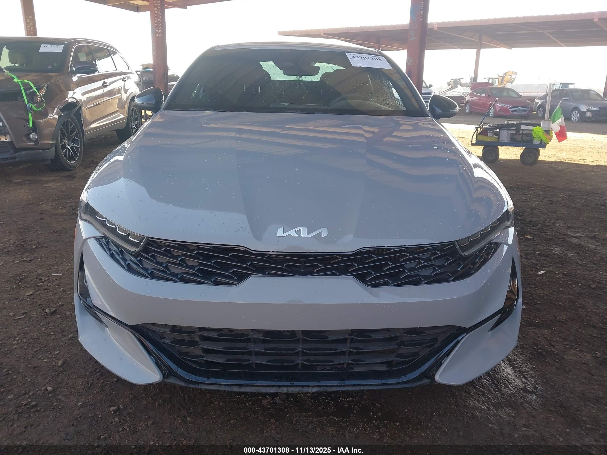 KIA K5 image 6