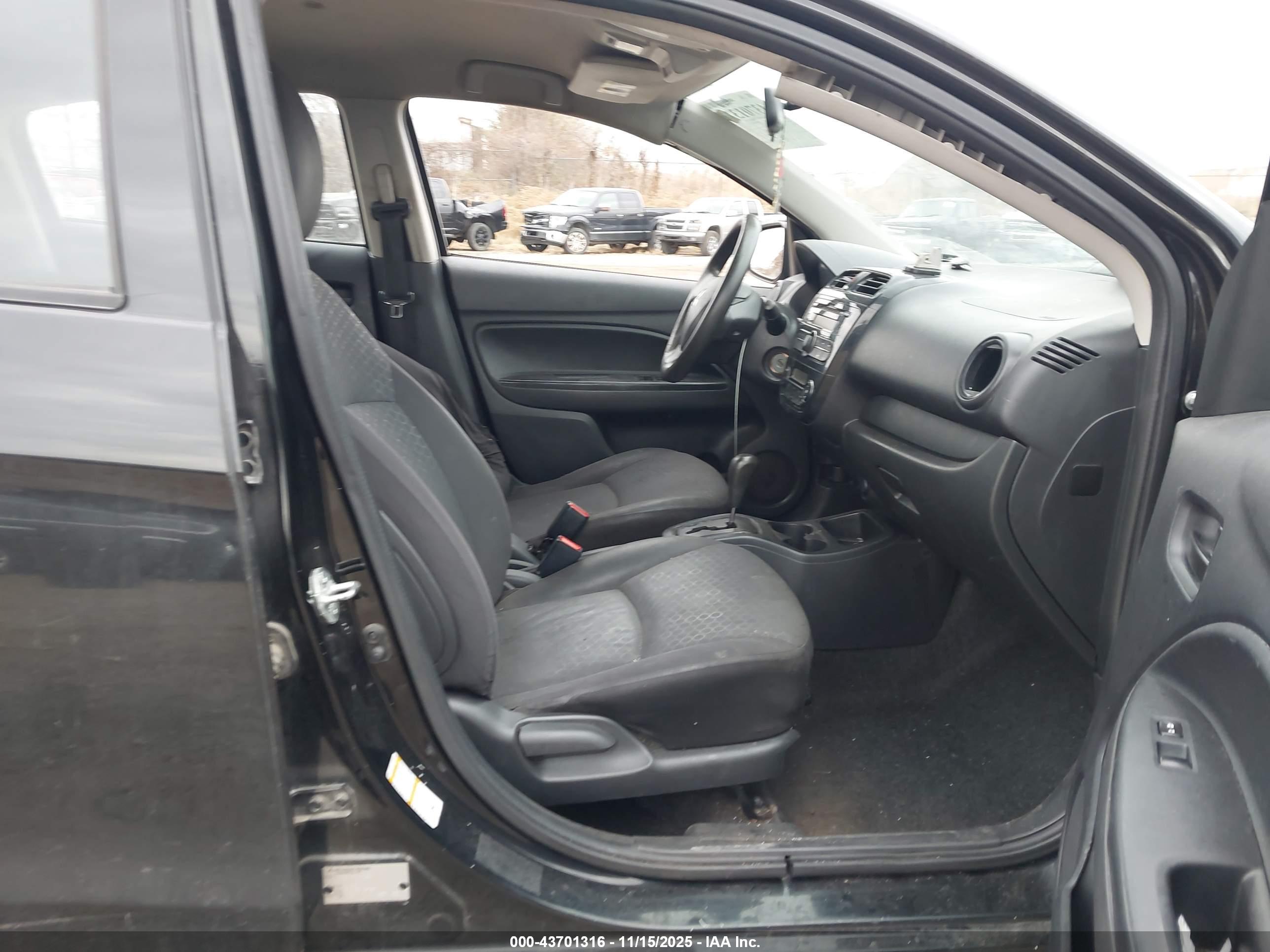 MITSUBISHI MIRAGE image 5