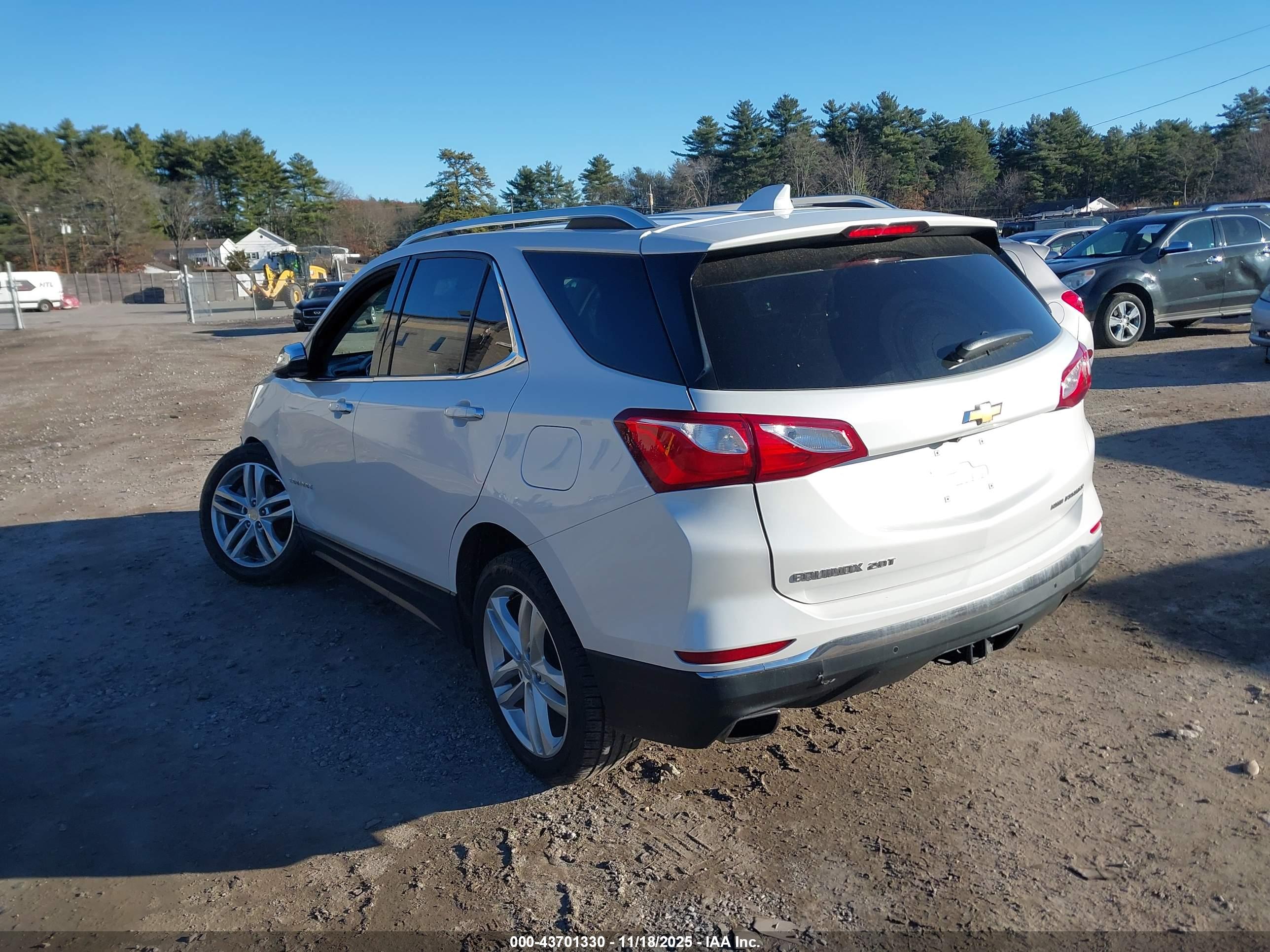 CHEVROLET EQUINOX image 3