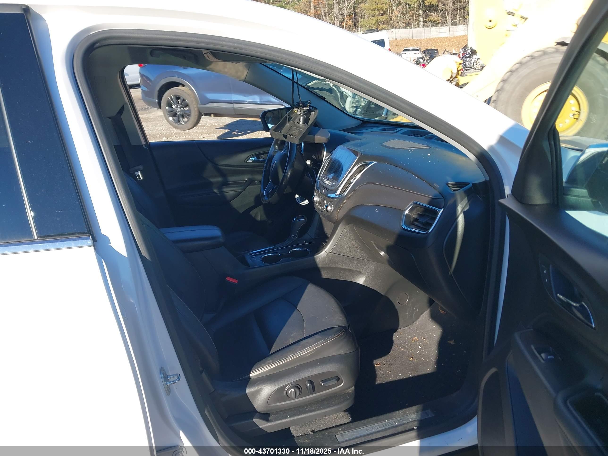 CHEVROLET EQUINOX image 5