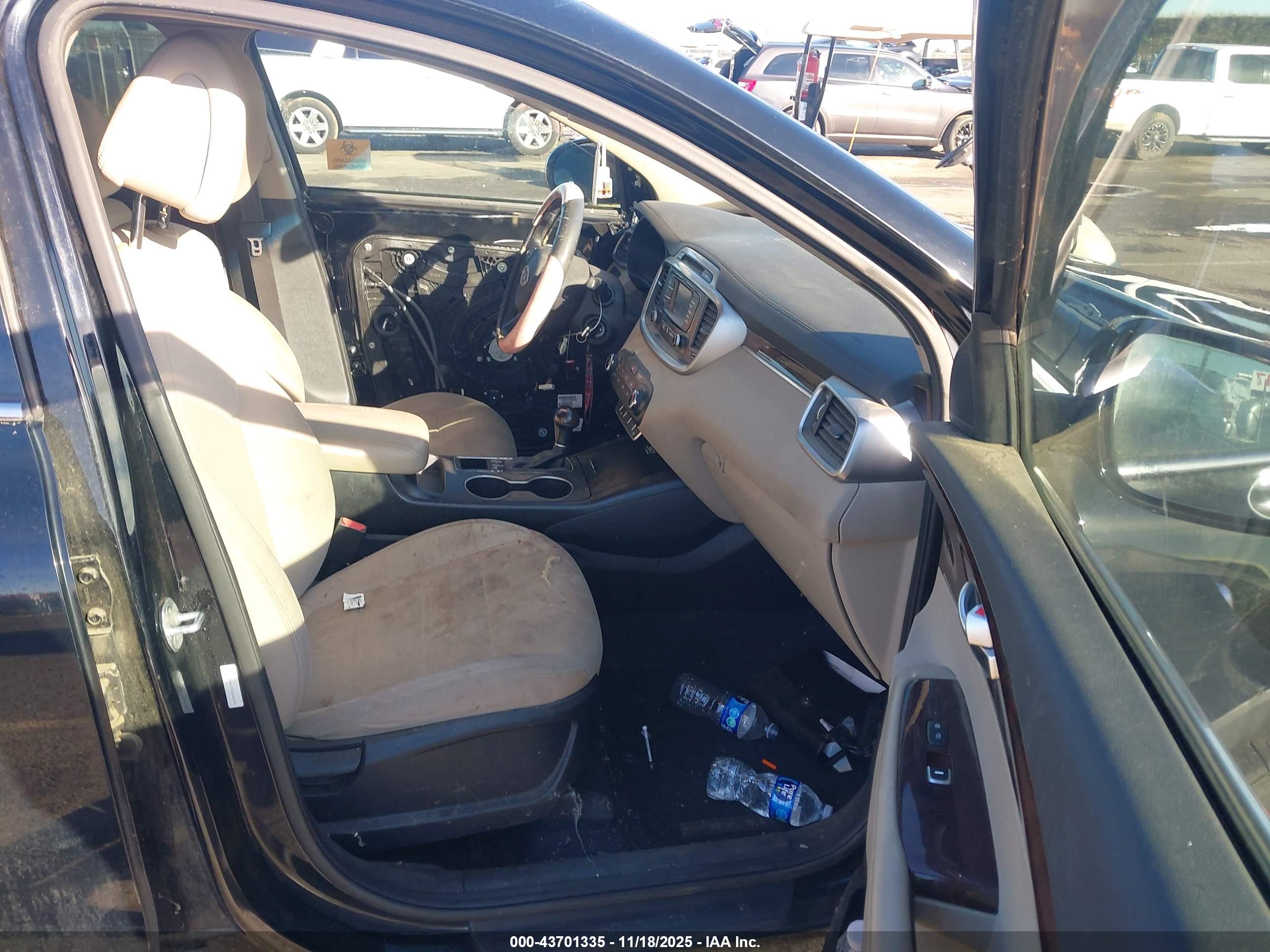 KIA SORENTO image 5