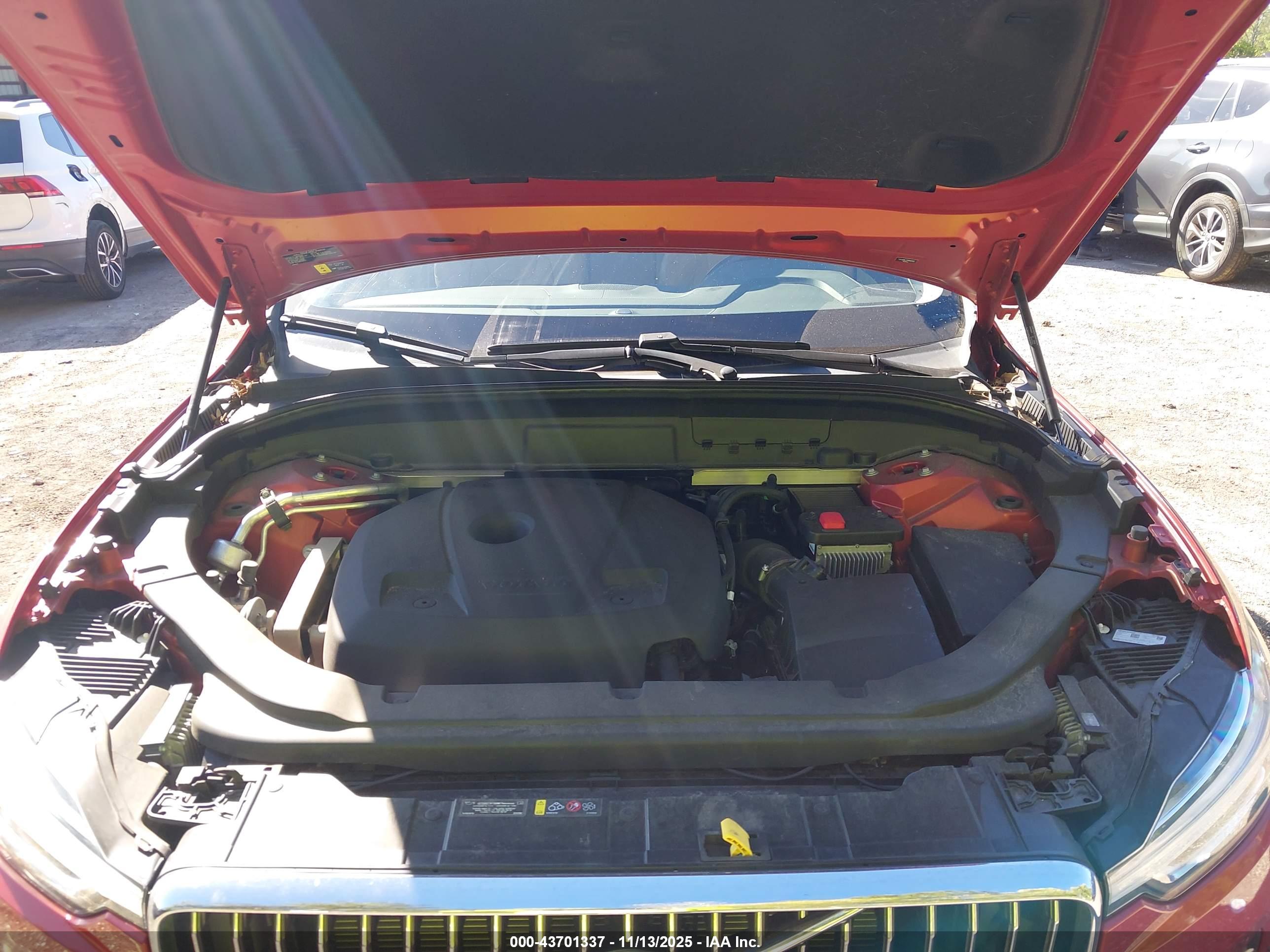 VOLVO XC60 image 10