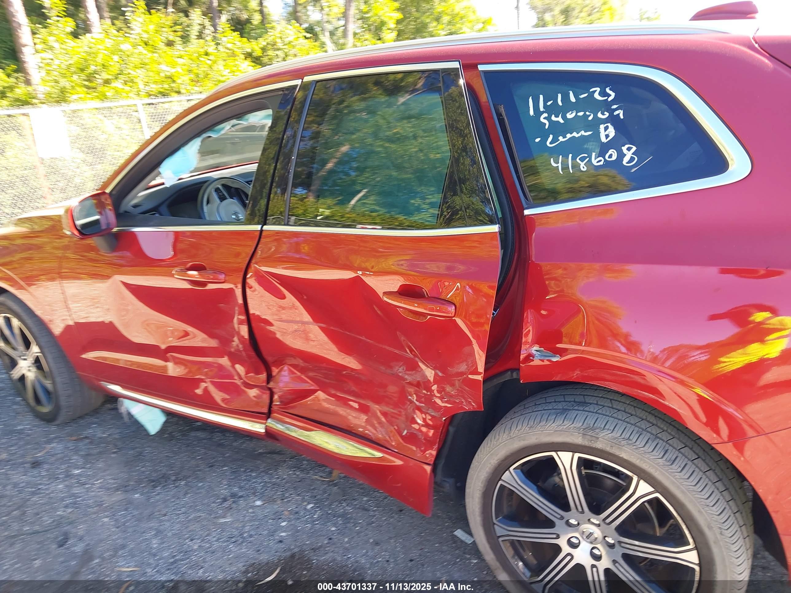 VOLVO XC60 image 6