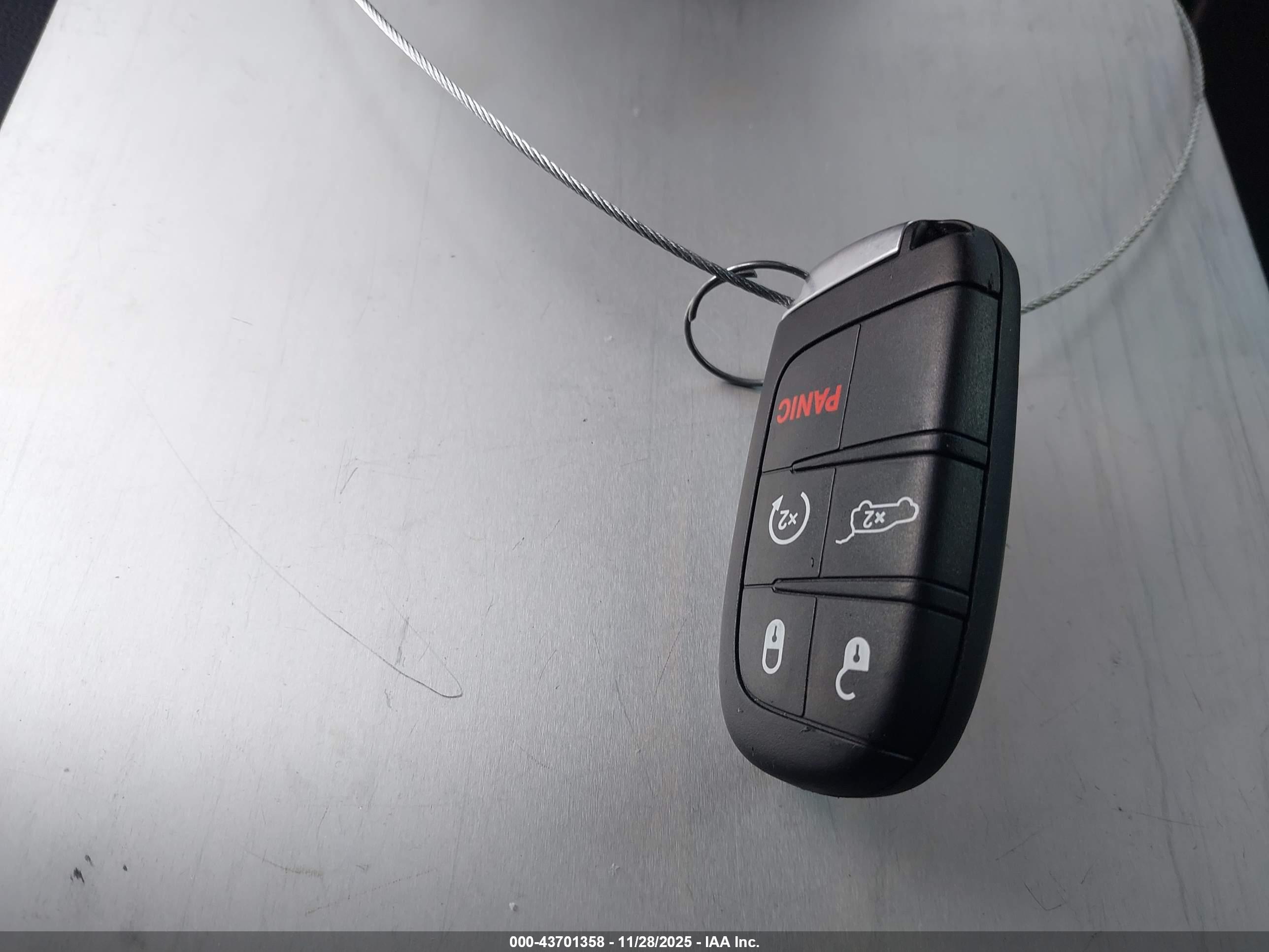 JEEP GRAND image 11