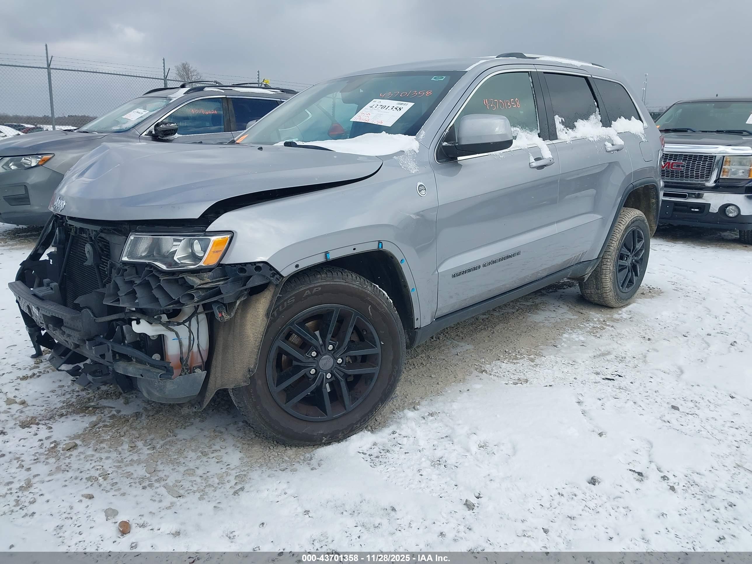 JEEP GRAND image 2