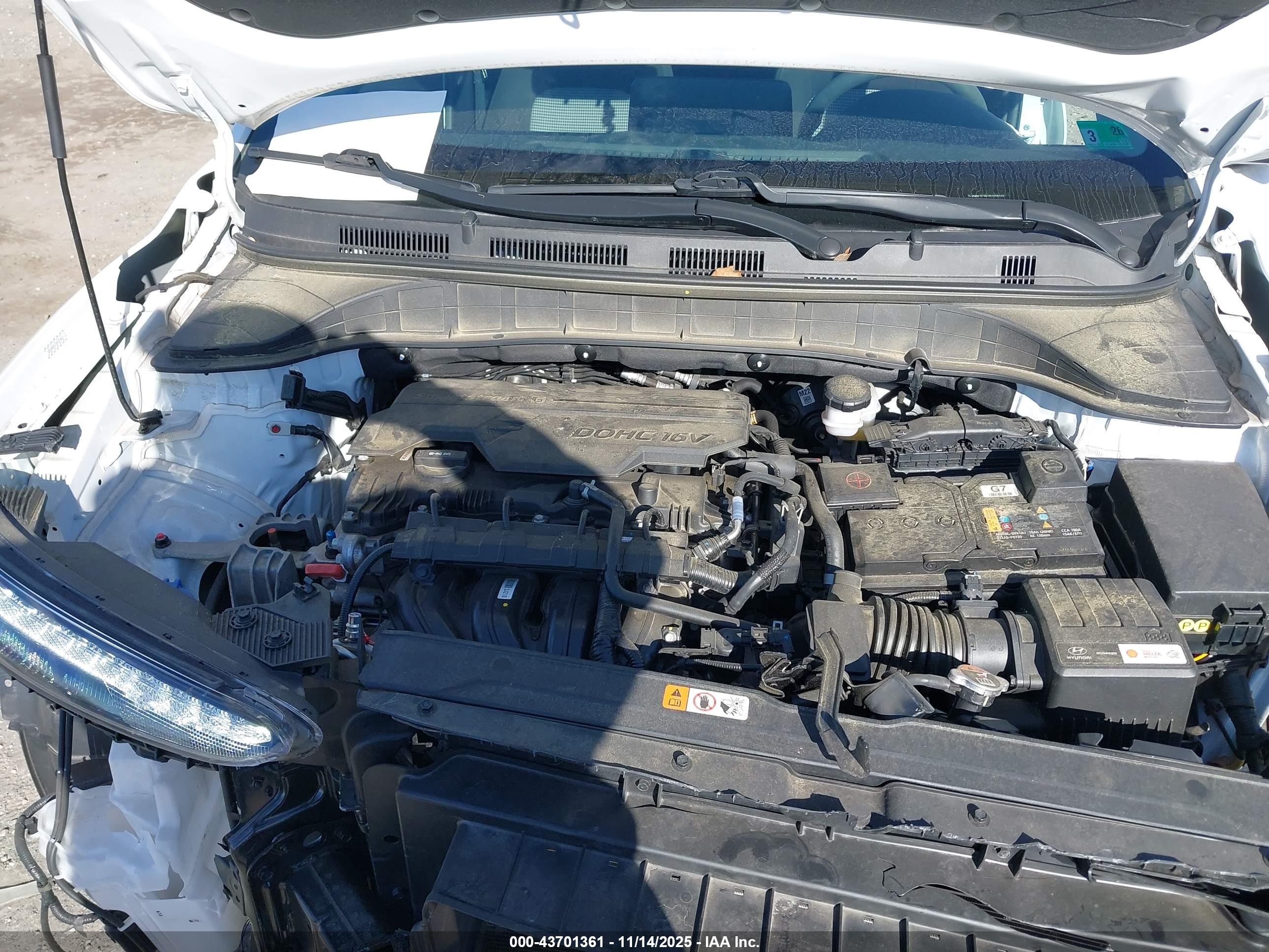 HYUNDAI KONA image 10