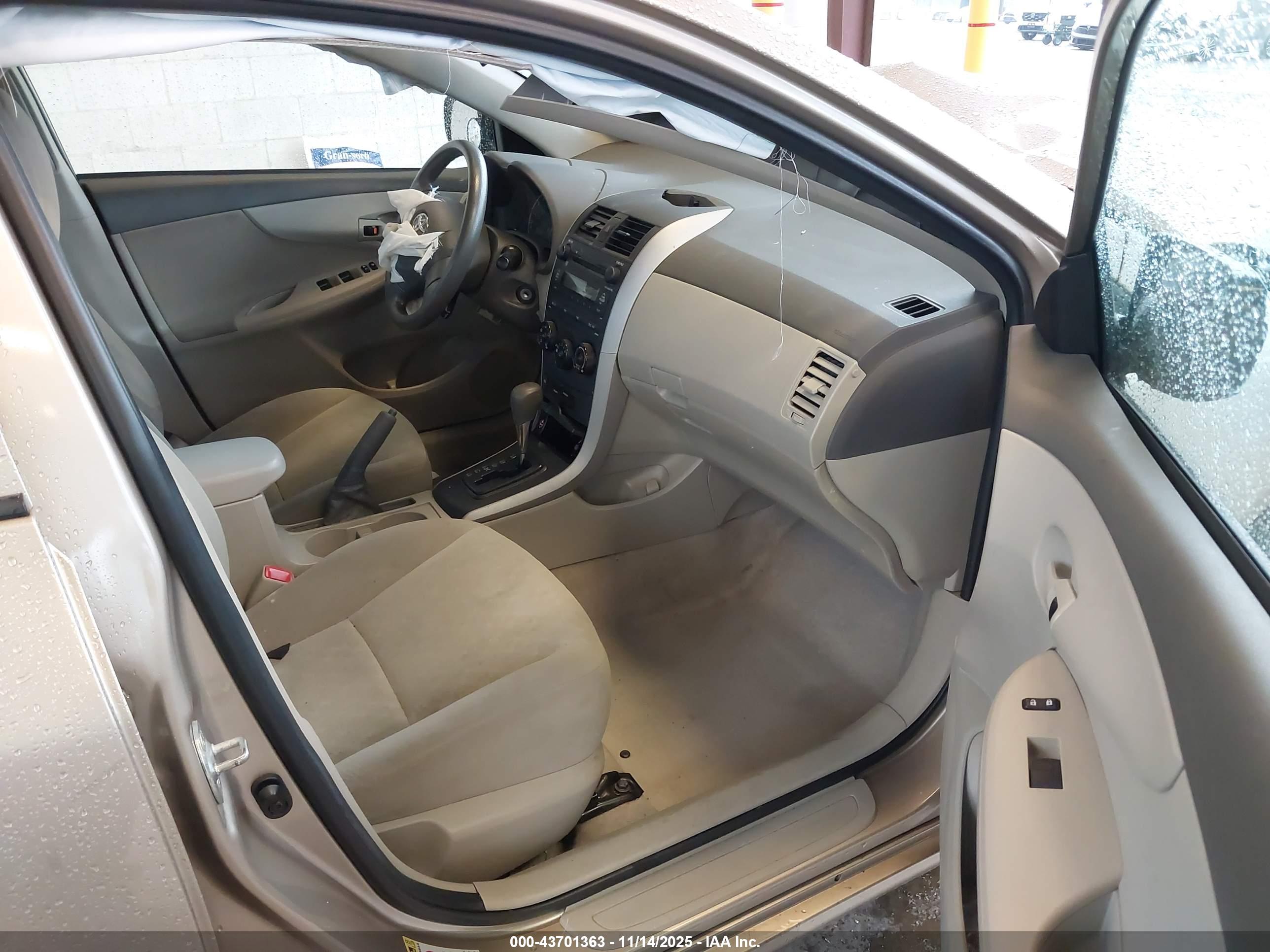 TOYOTA COROLLA image 5