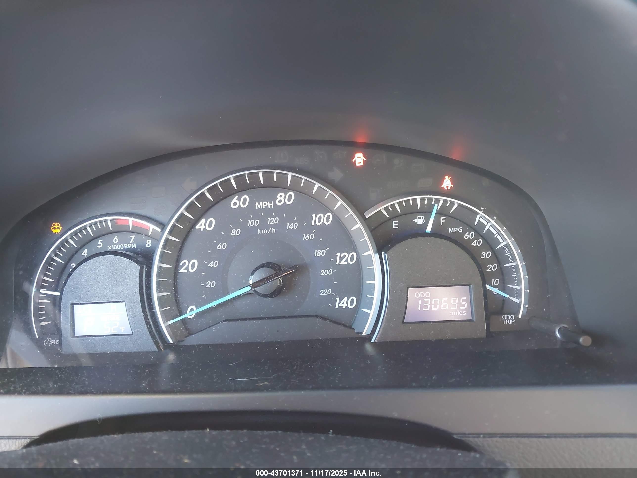 TOYOTA CAMRY image 7