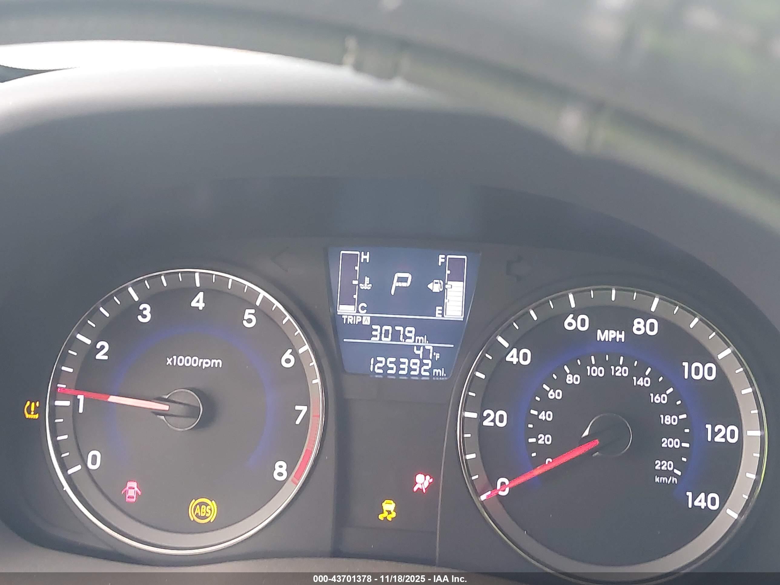 HYUNDAI ACCENT image 7