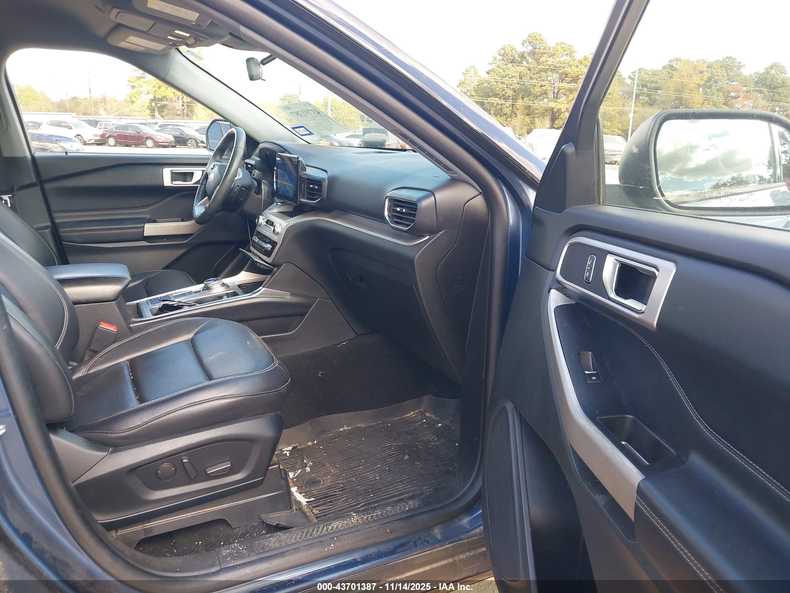 FORD EXPLORER image 5