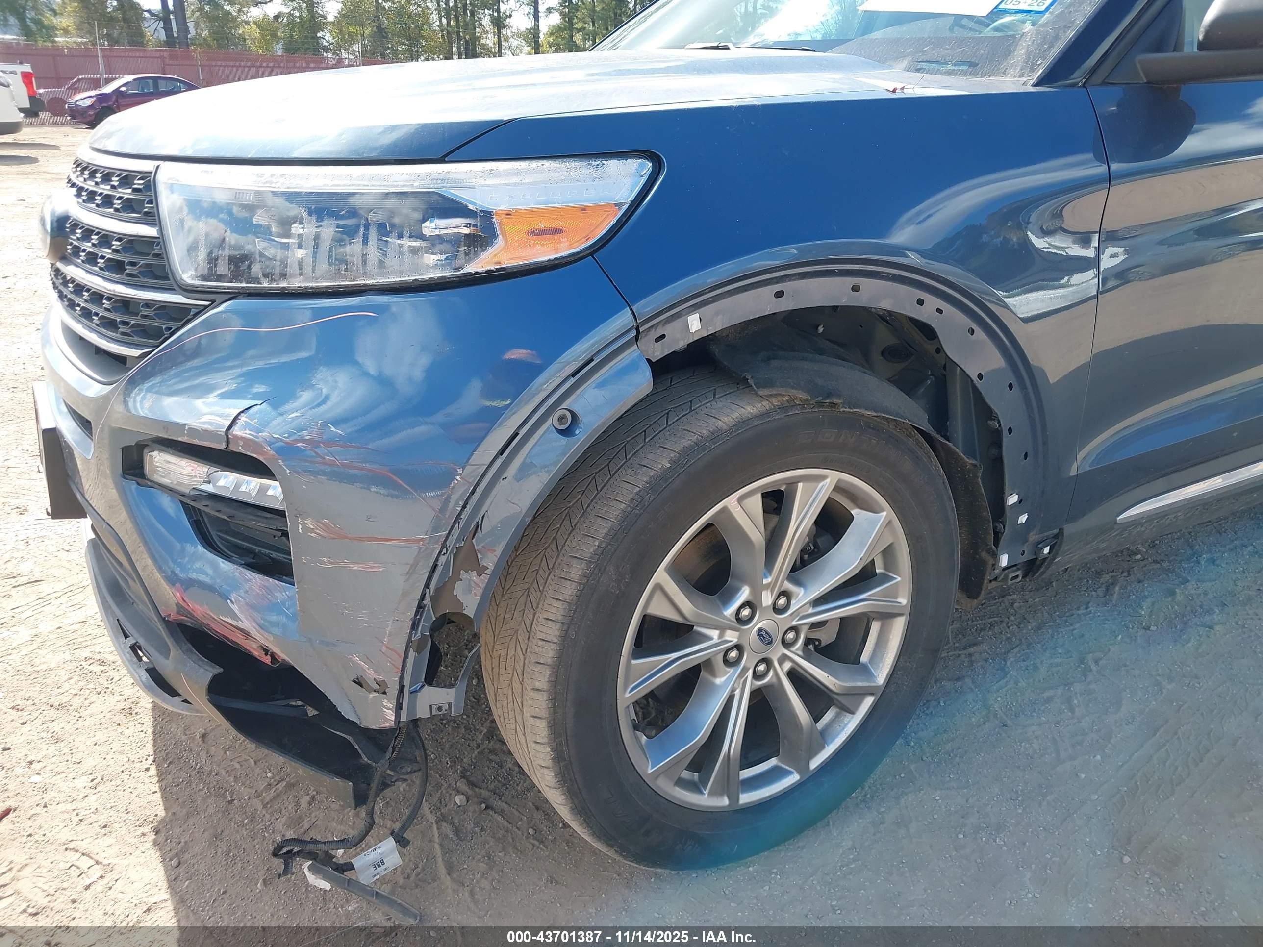 FORD EXPLORER image 6