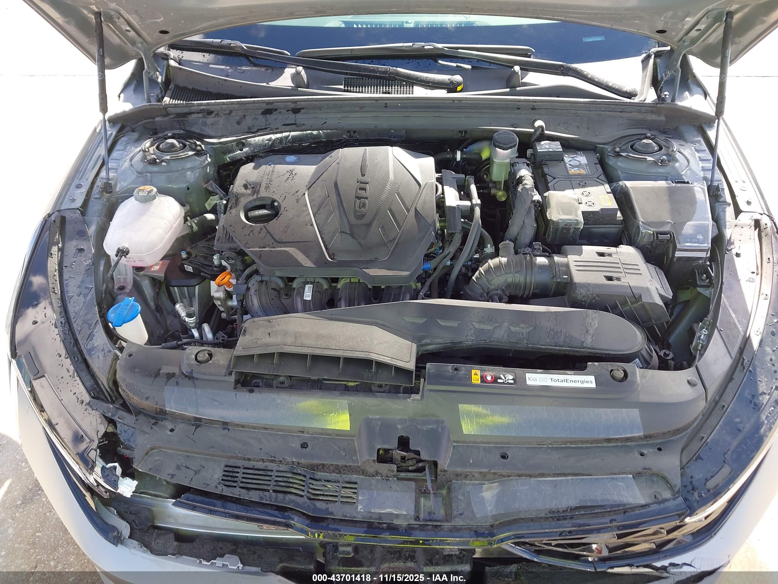 KIA K5 image 10