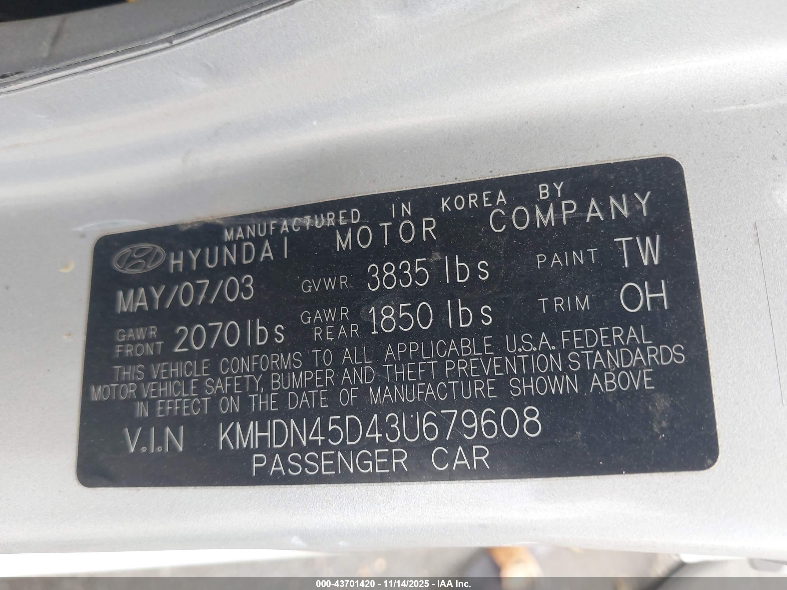 HYUNDAI ELANTRA image 9