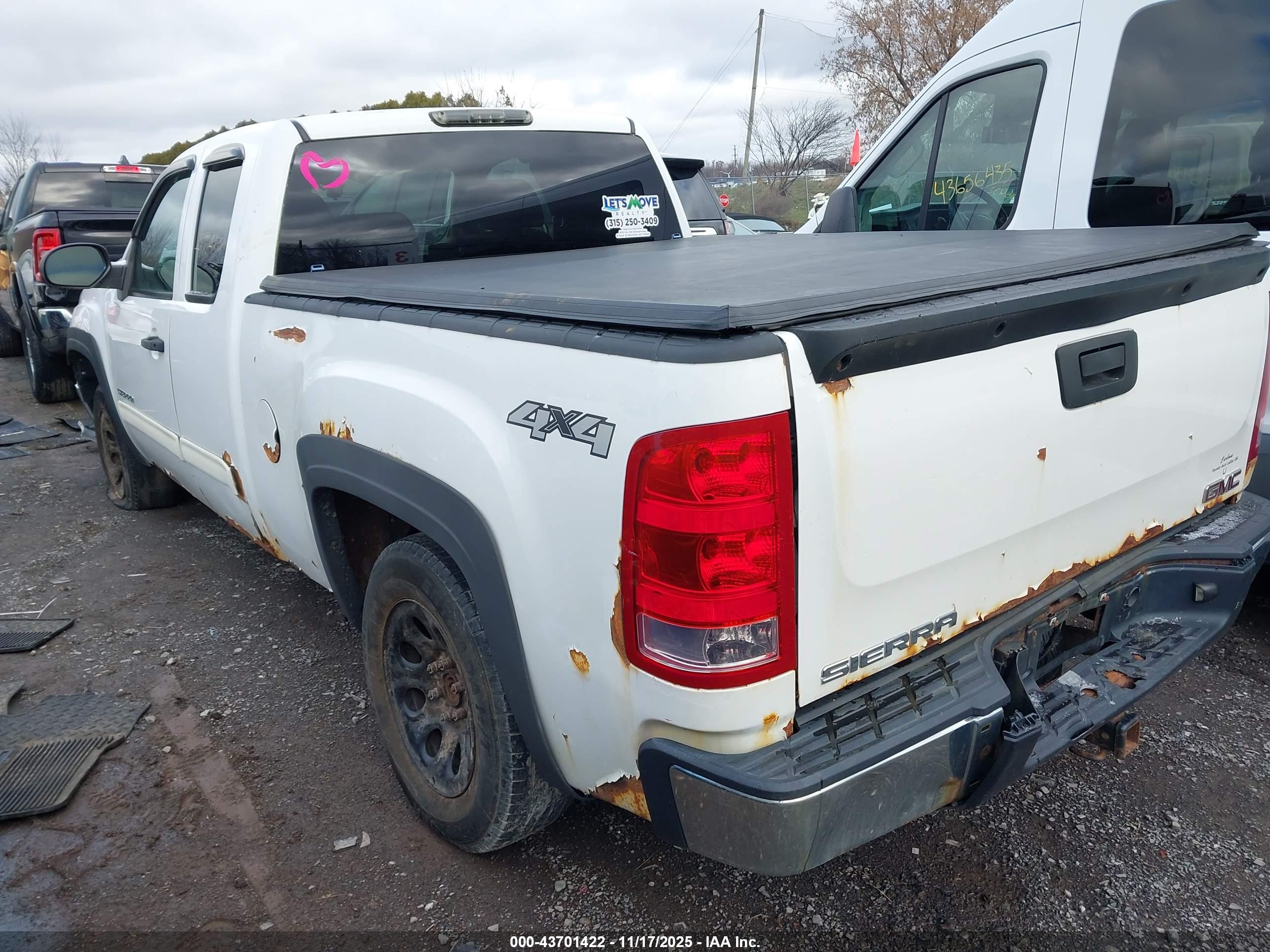 GMC SIERRA image 3