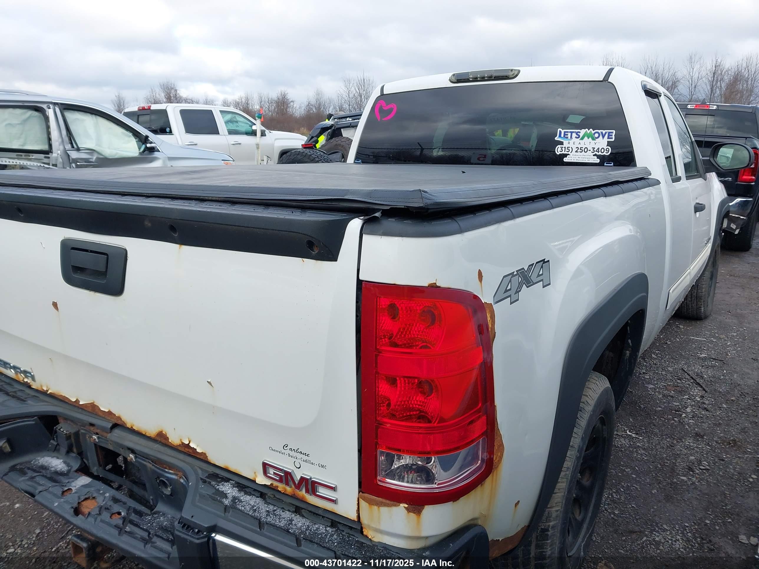 GMC SIERRA image 4