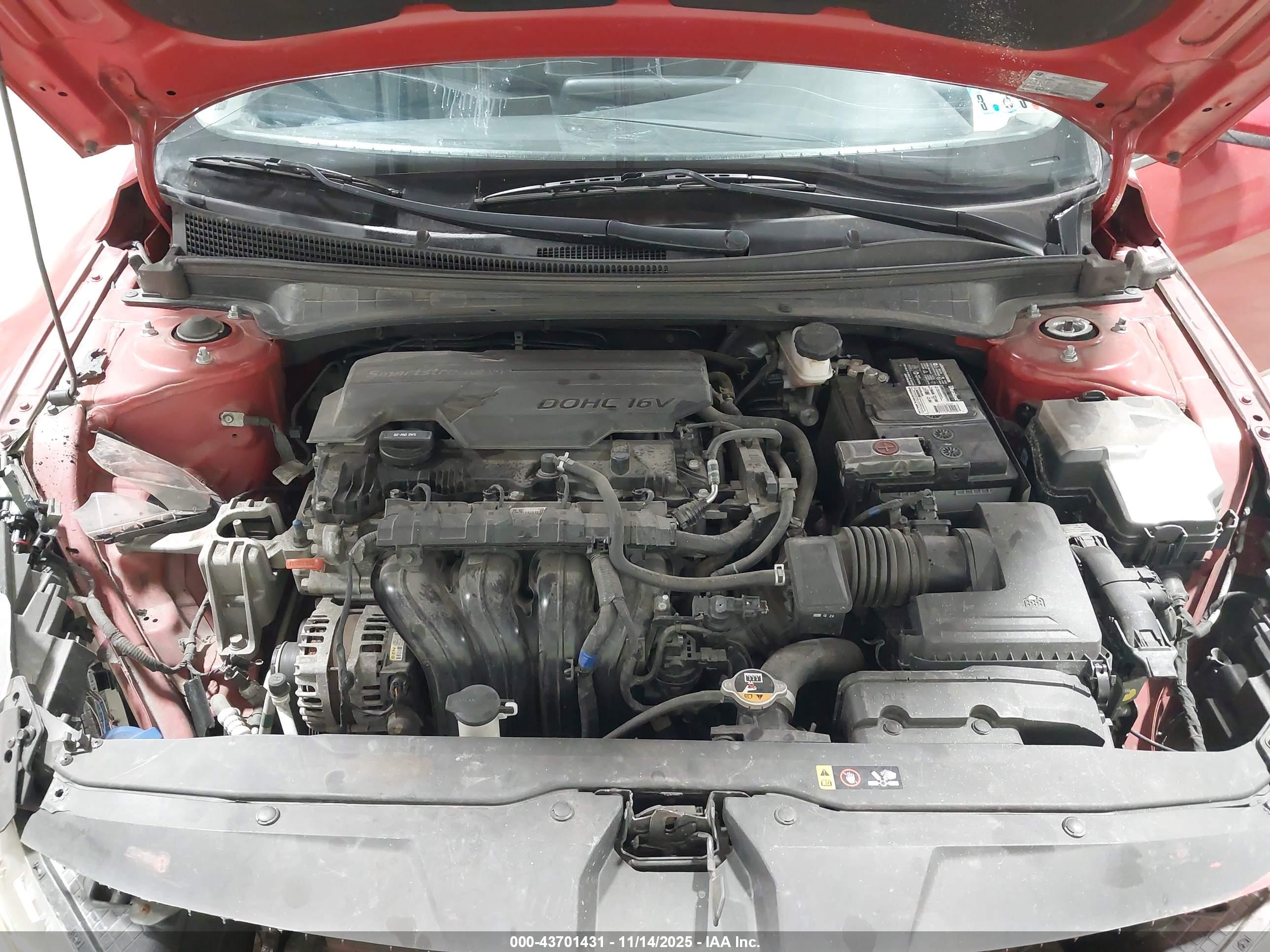 HYUNDAI ELANTRA image 10
