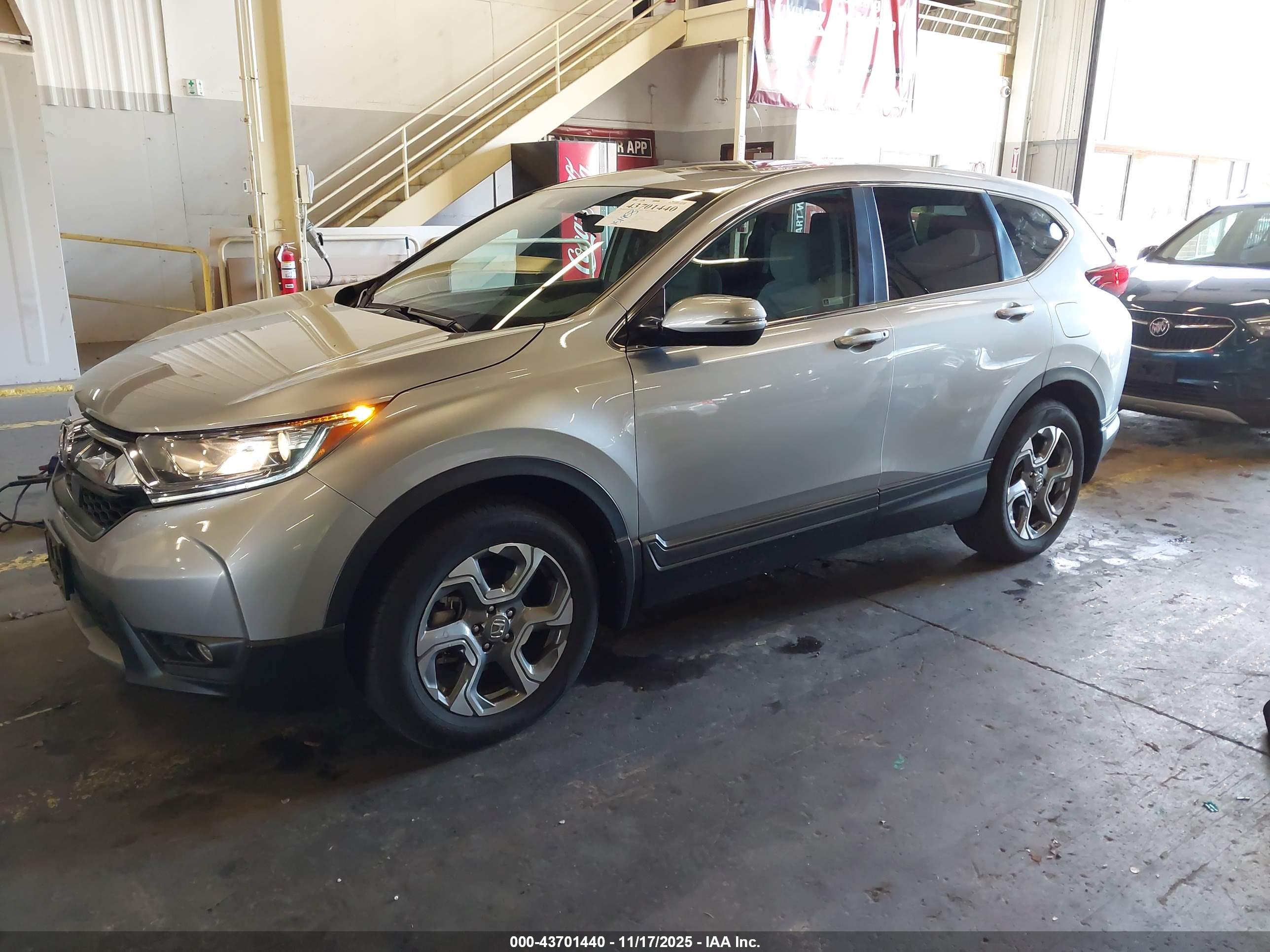 HONDA CR-V image 2