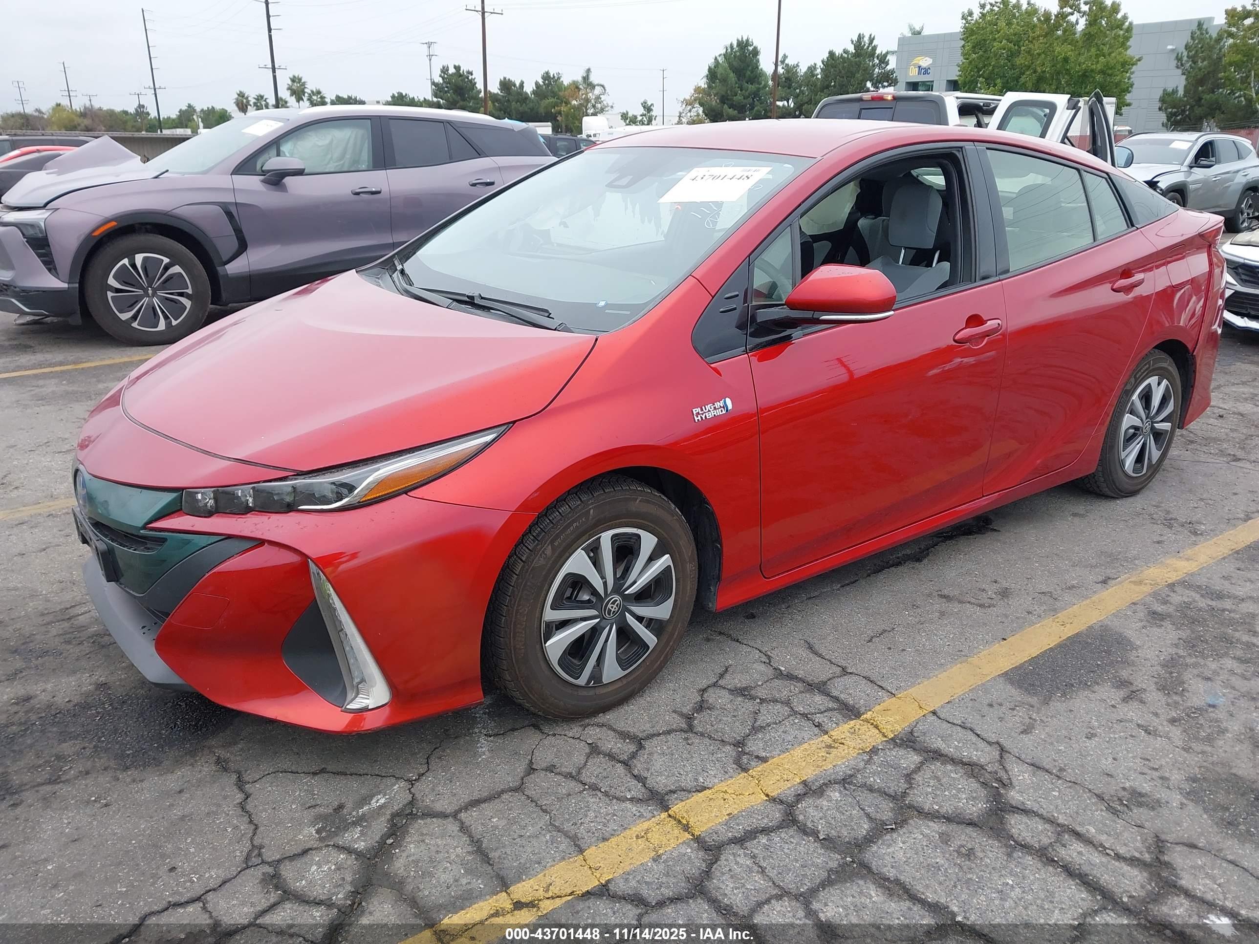 TOYOTA PRIUS image 2