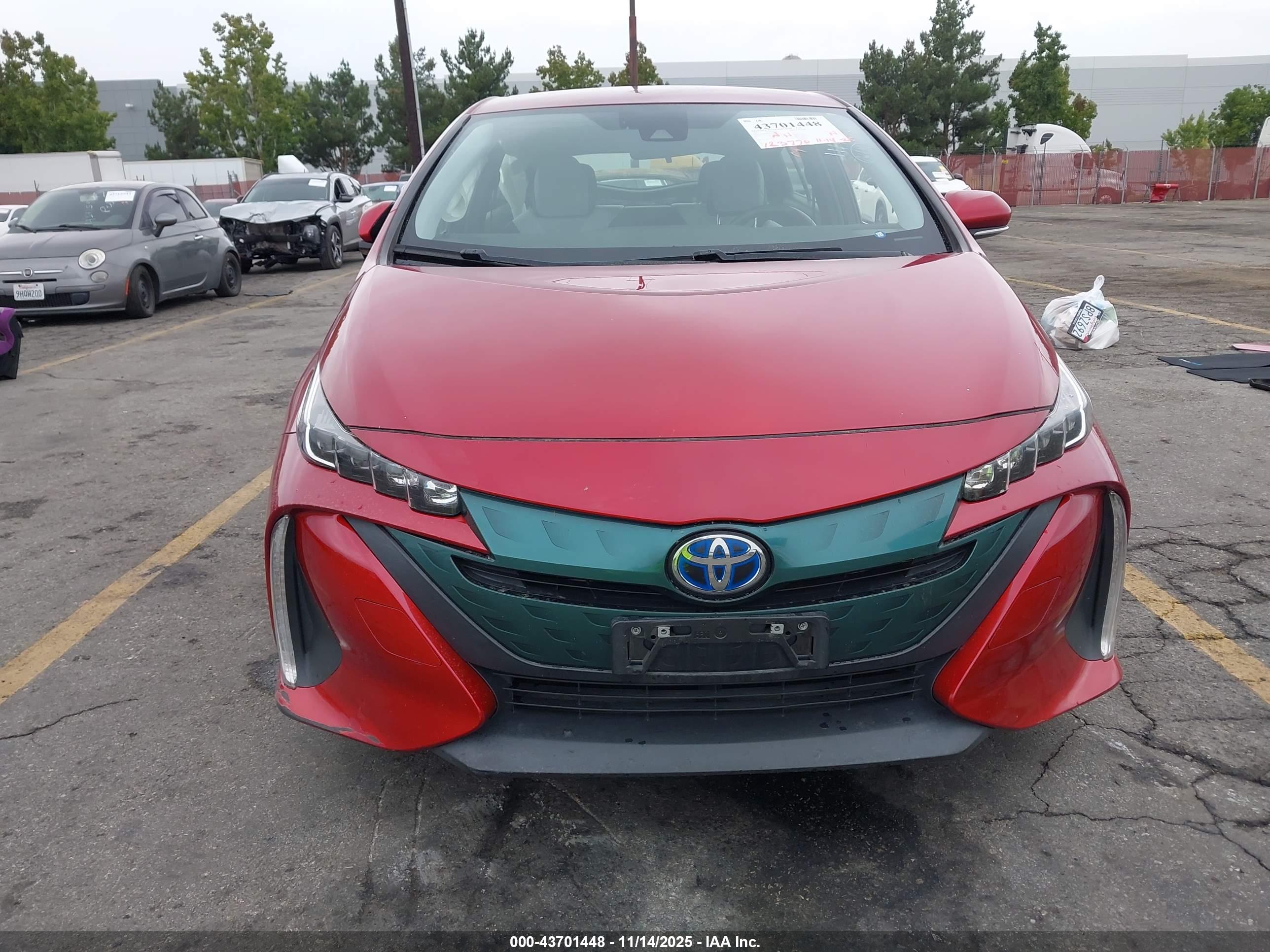 TOYOTA PRIUS image 6