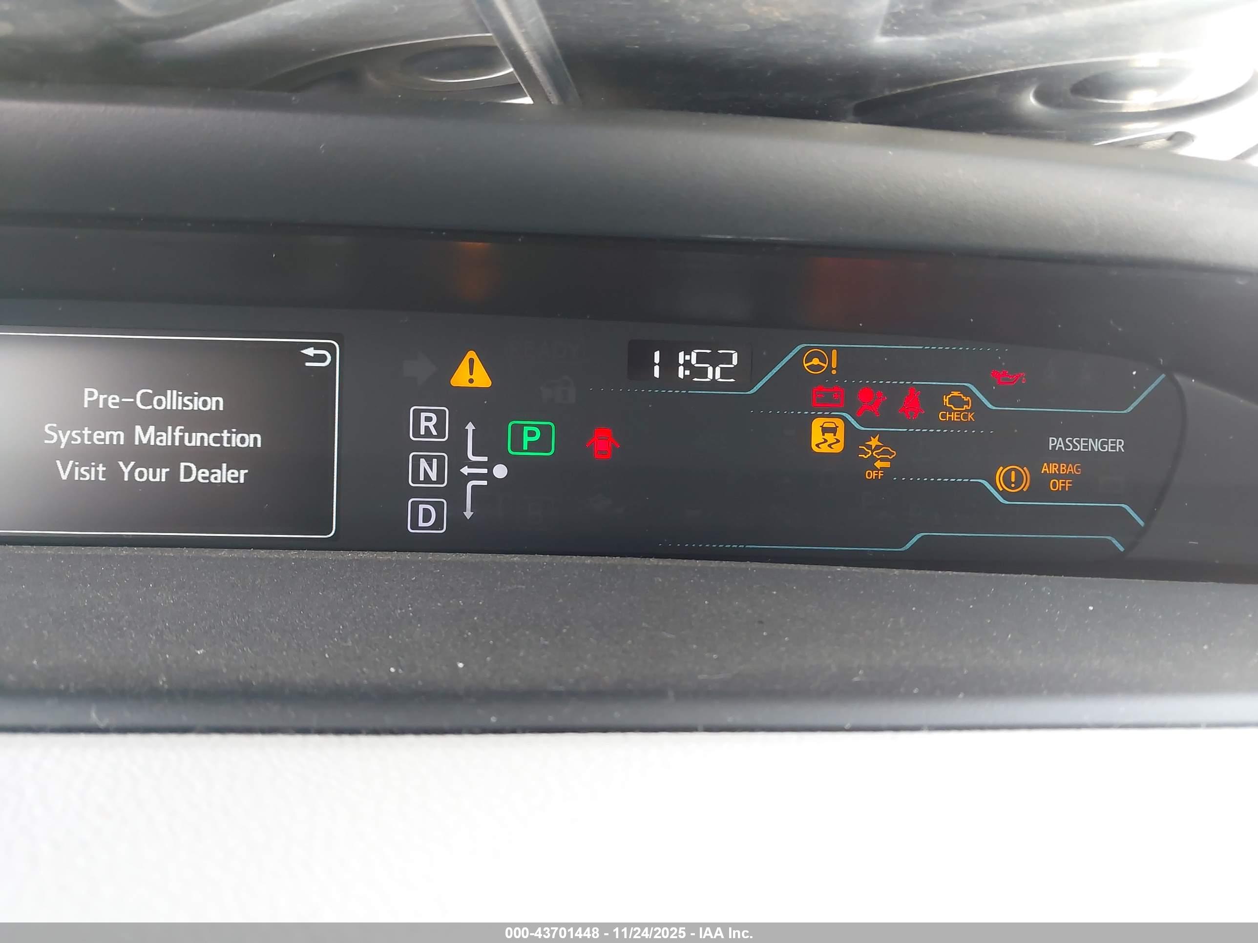 TOYOTA PRIUS image 7