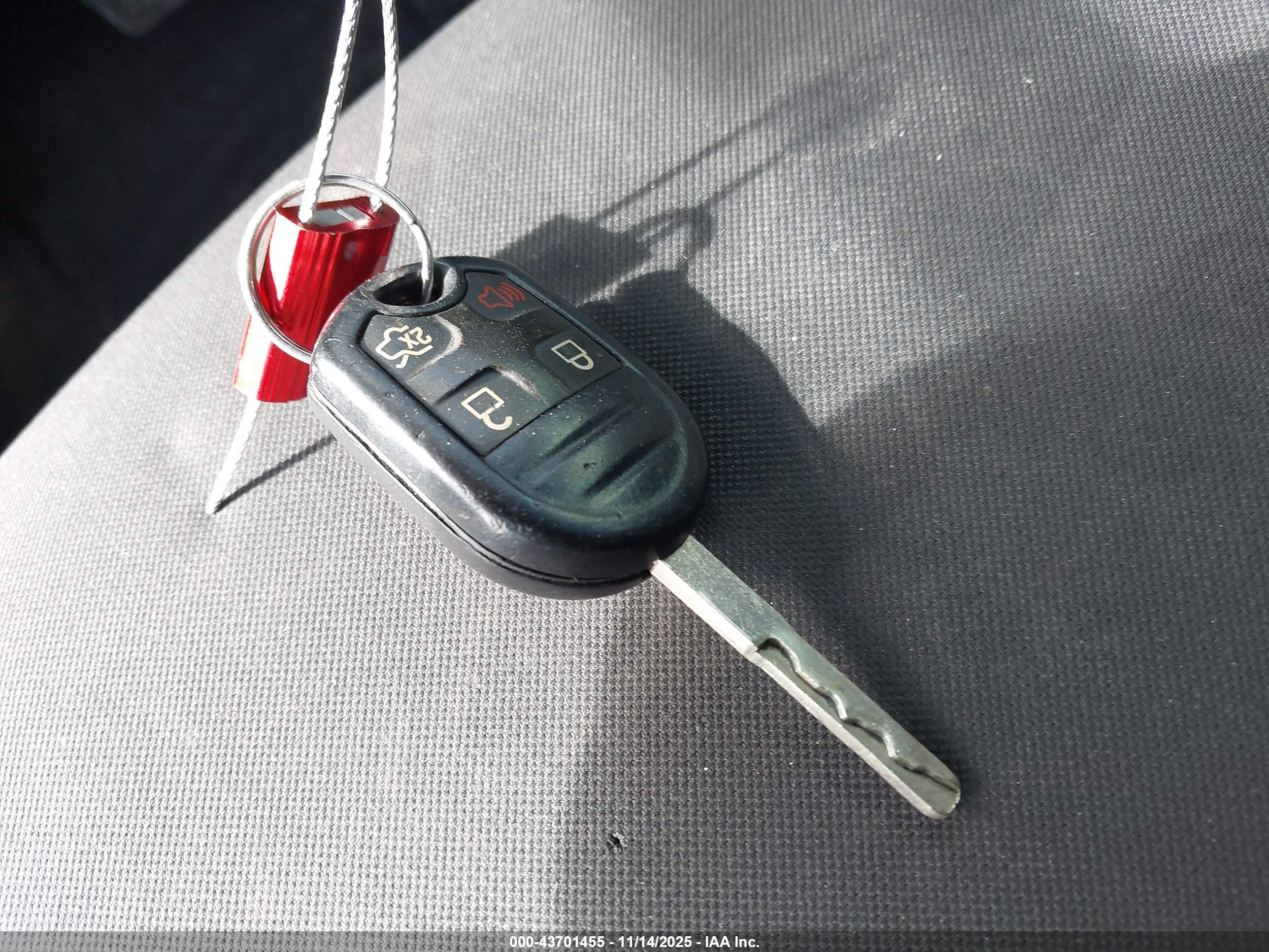 FORD FIESTA image 11