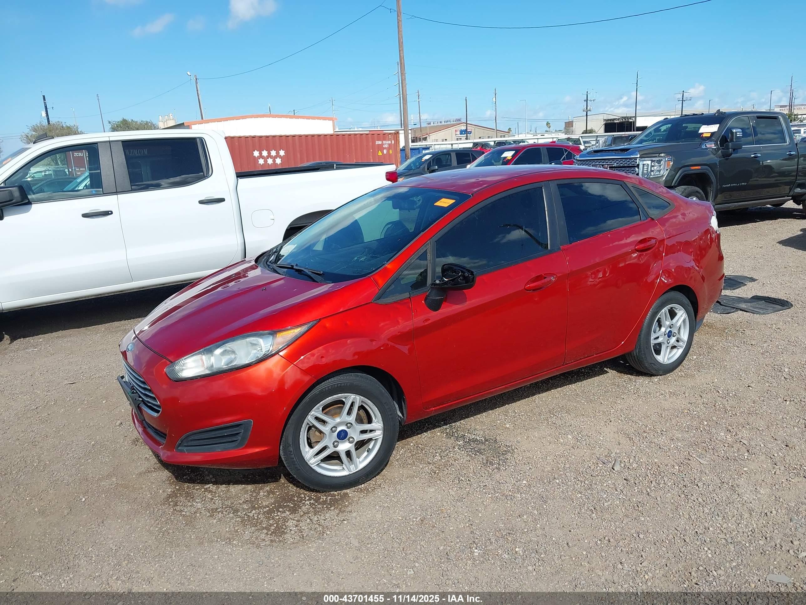 FORD FIESTA image 2