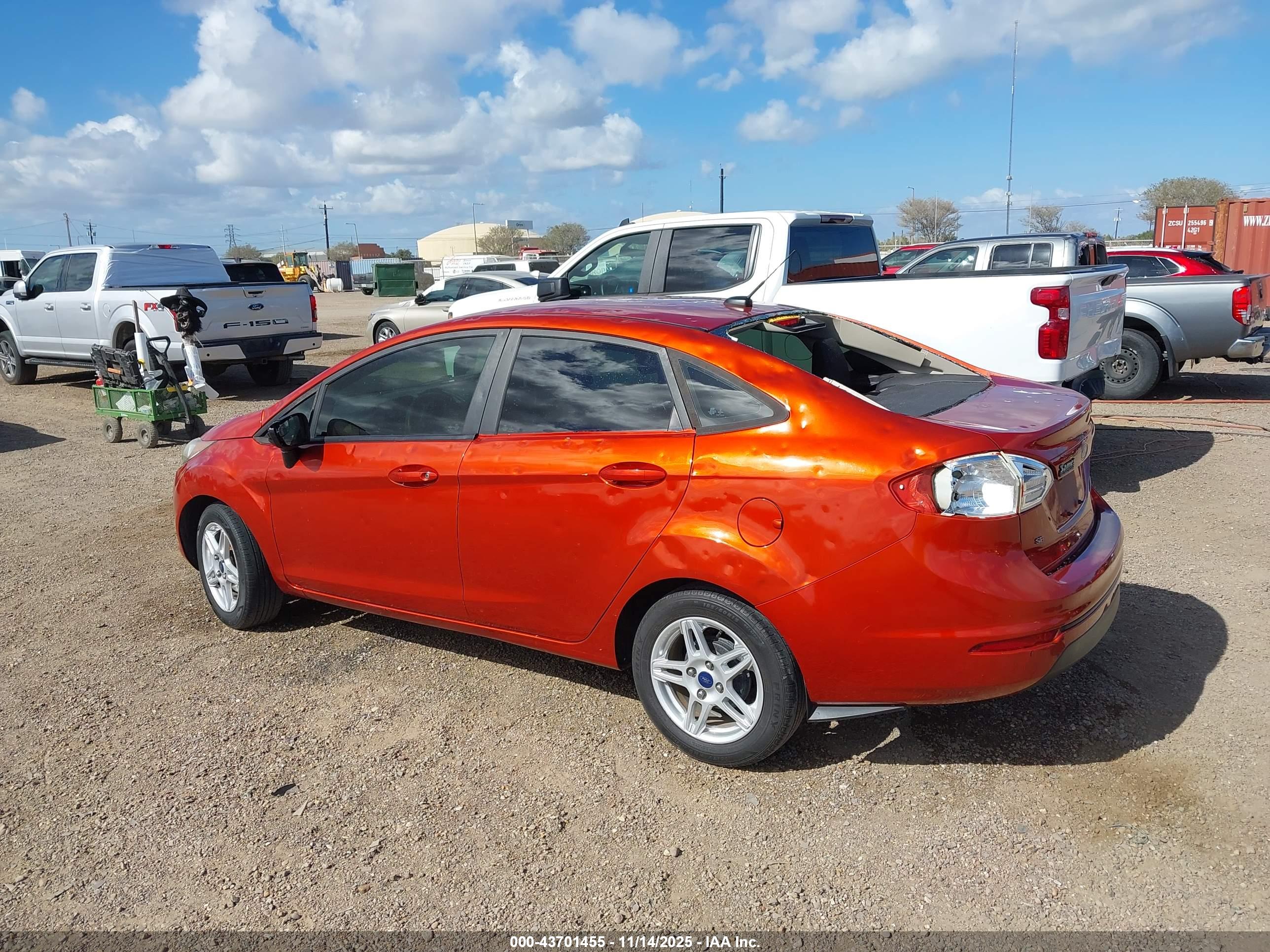 FORD FIESTA image 3