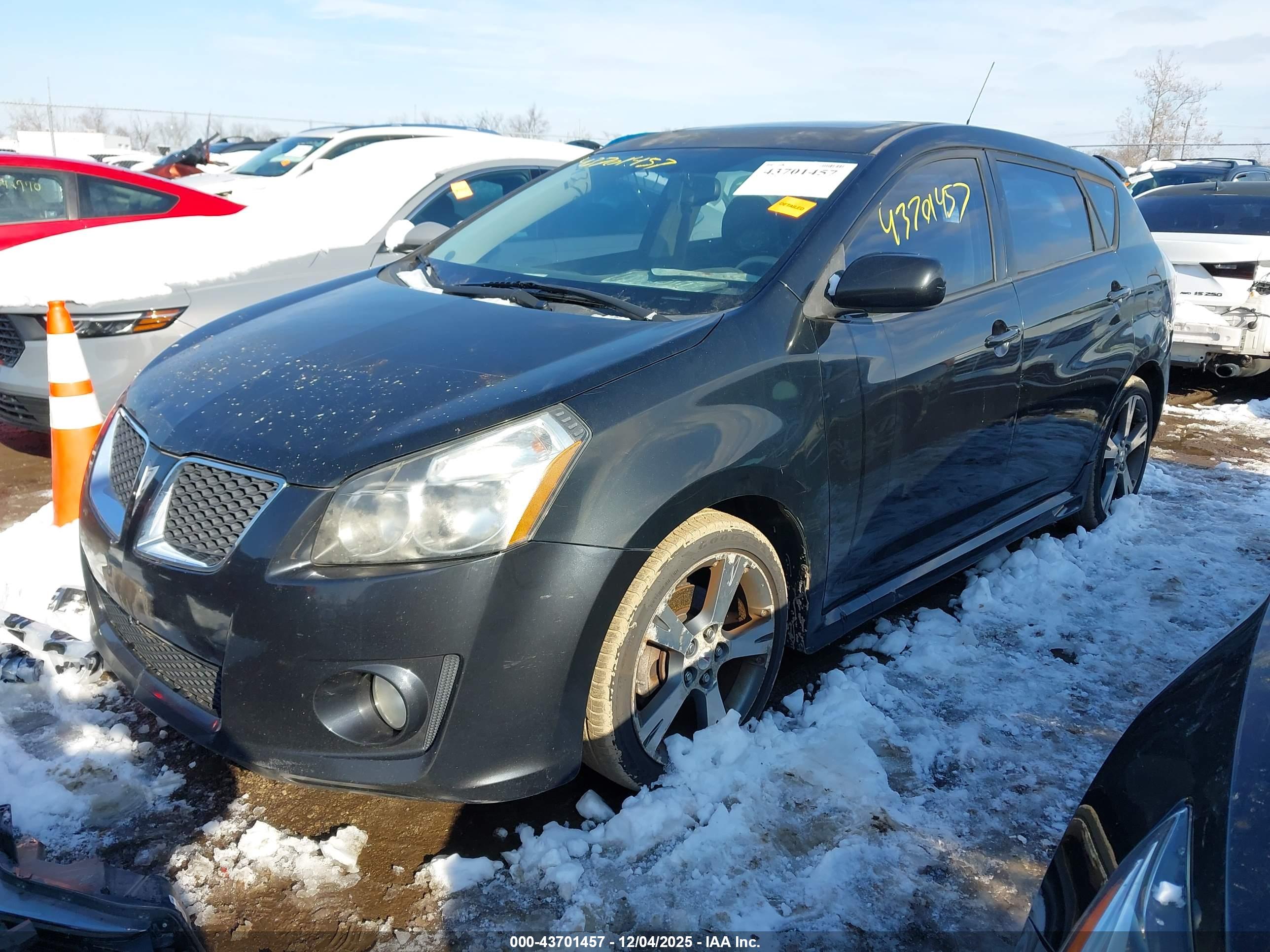PONTIAC VIBE image 2