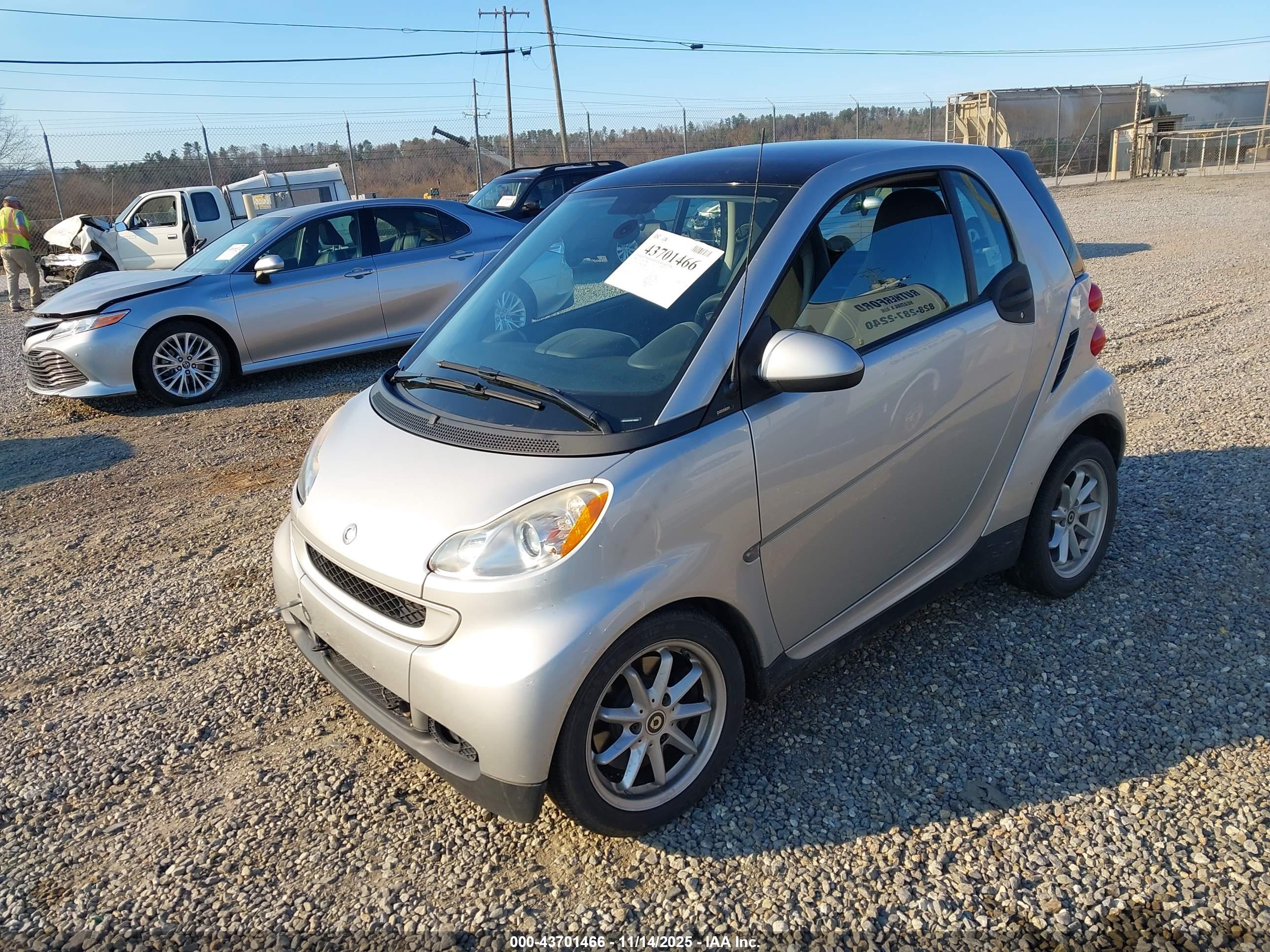 SMART FORTWO image 2