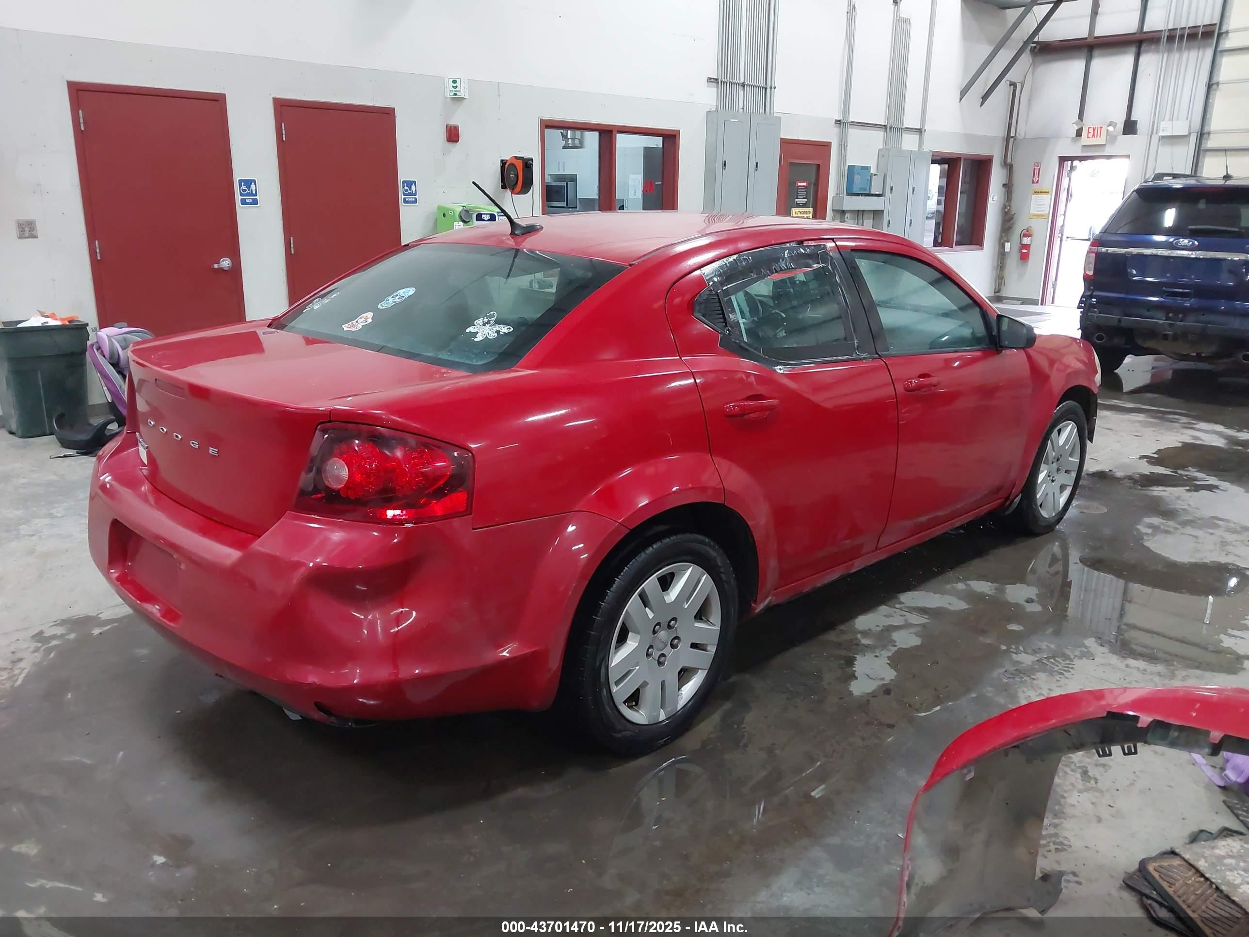 DODGE AVENGER image 4