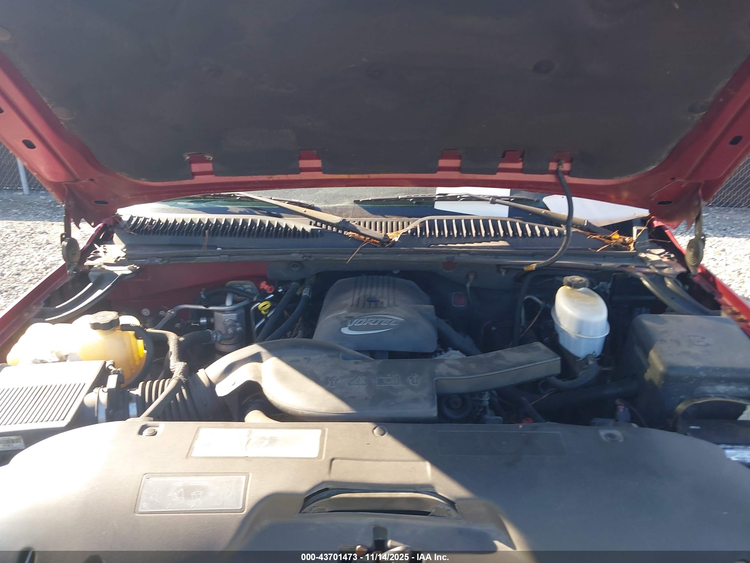 CHEVROLET TAHOE image 10