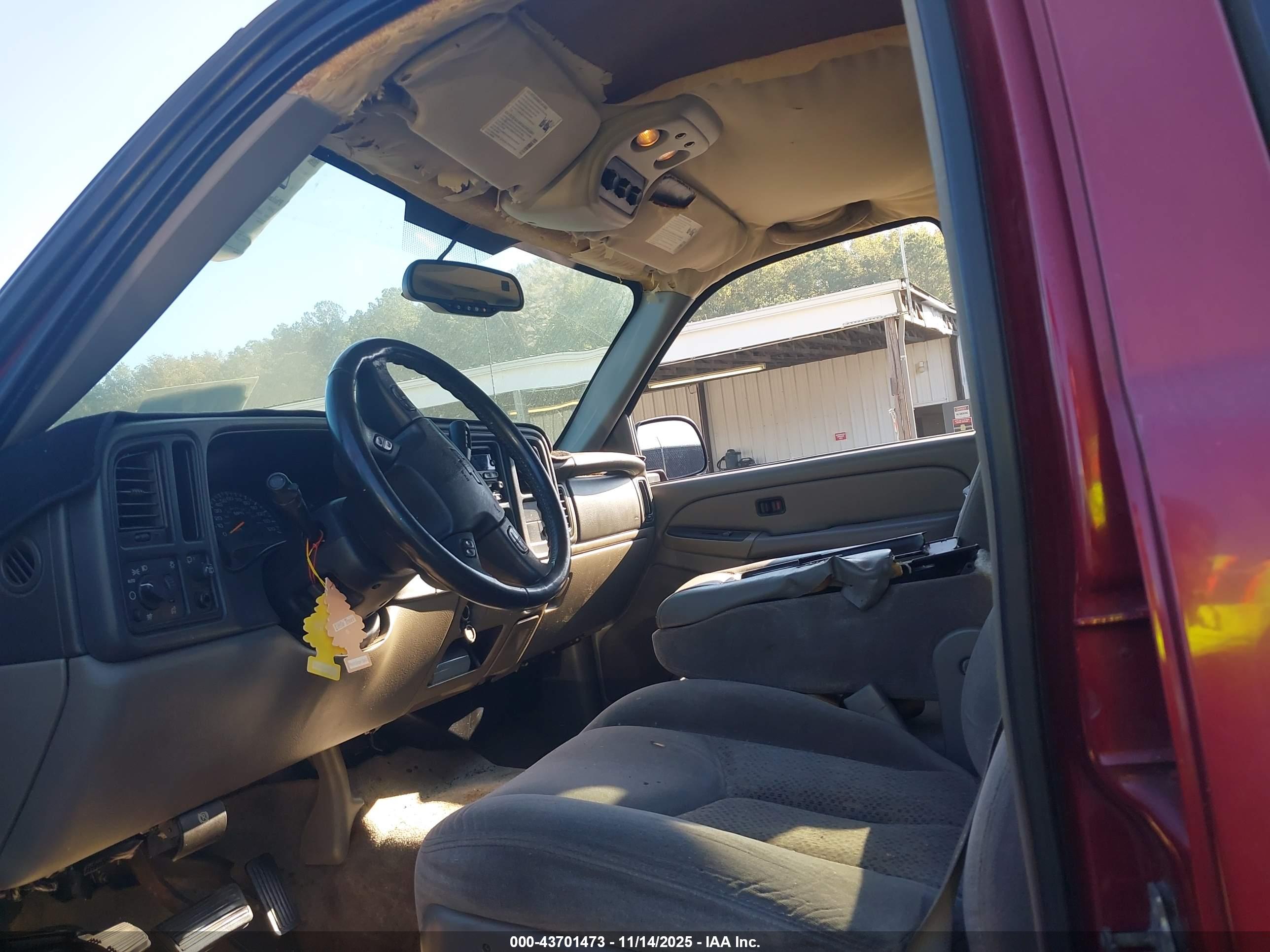 CHEVROLET TAHOE image 5