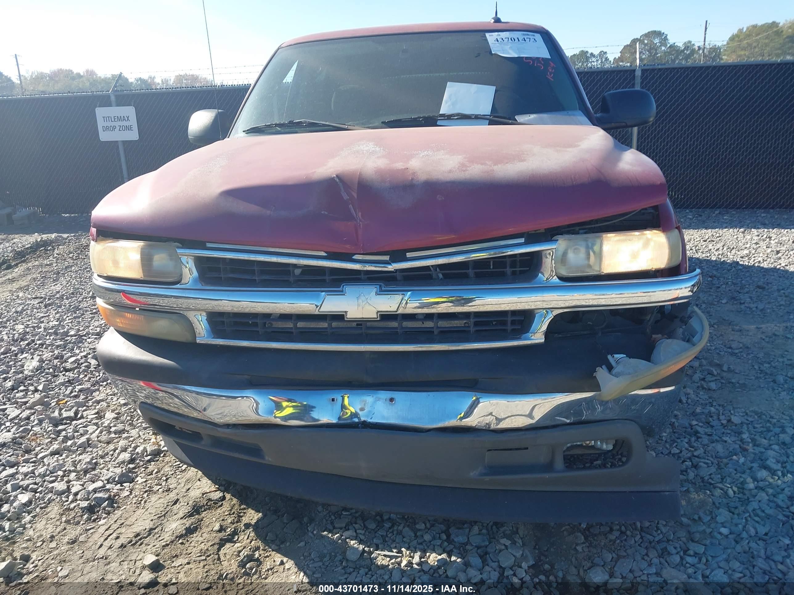 CHEVROLET TAHOE image 6